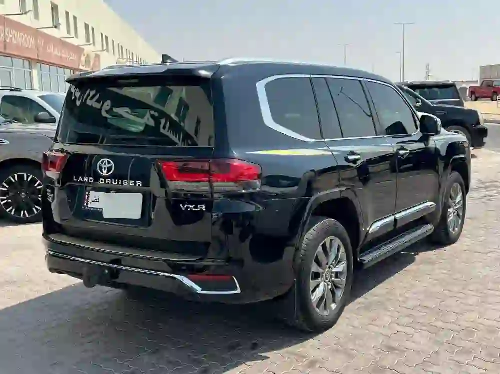 Toyota Land Cruiser GX.R 2024 - Image 3