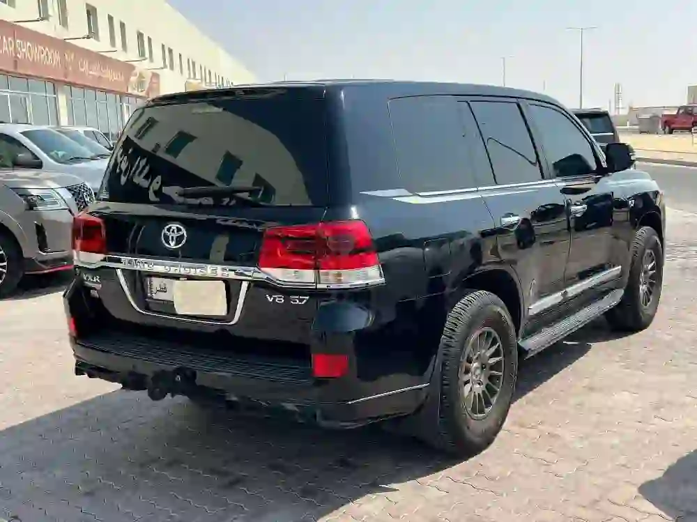 Toyota Land Cruiser VX.R 2020 - Image 3