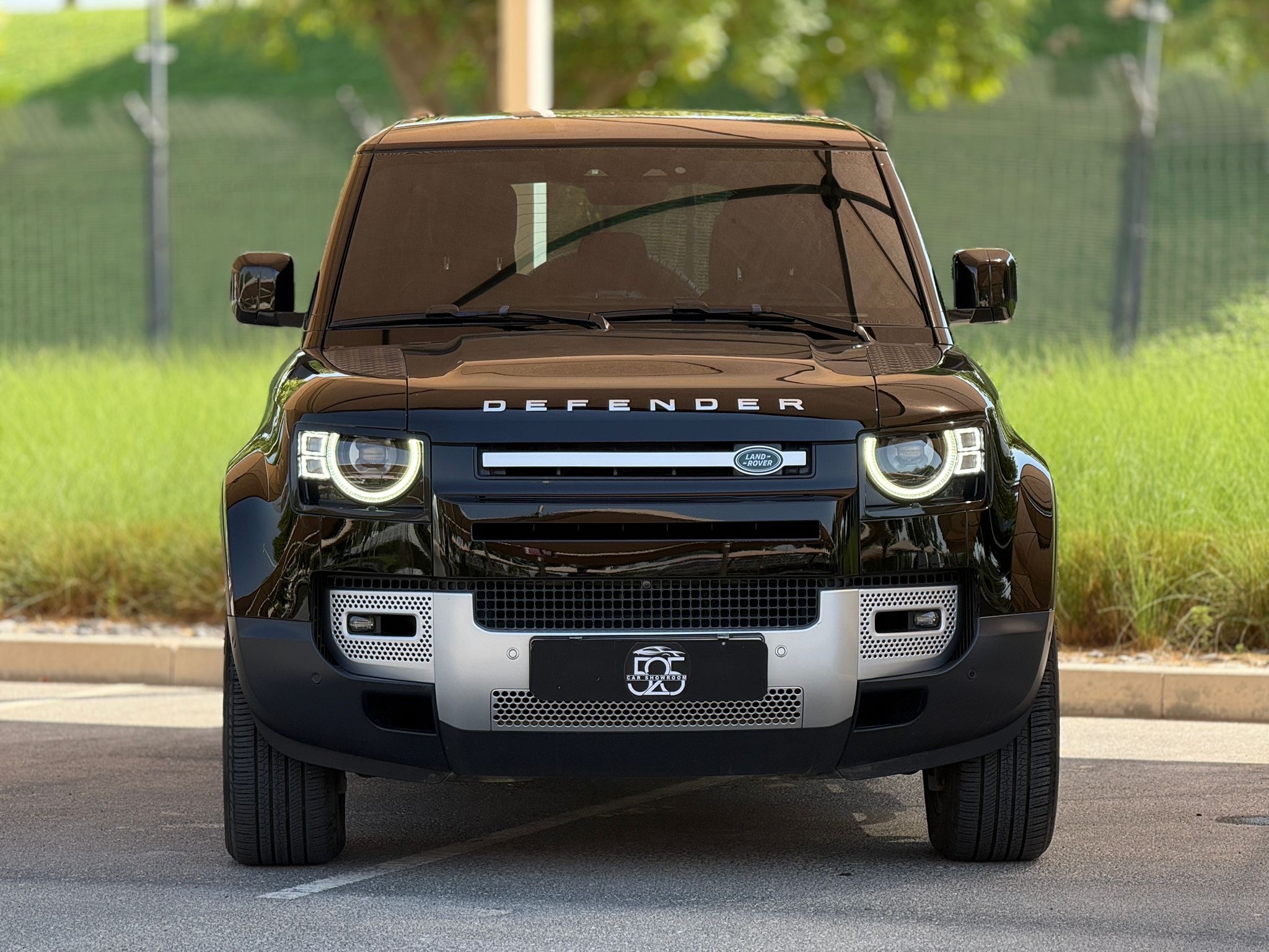 لاند روفر Defender 110 2023 - Image 3