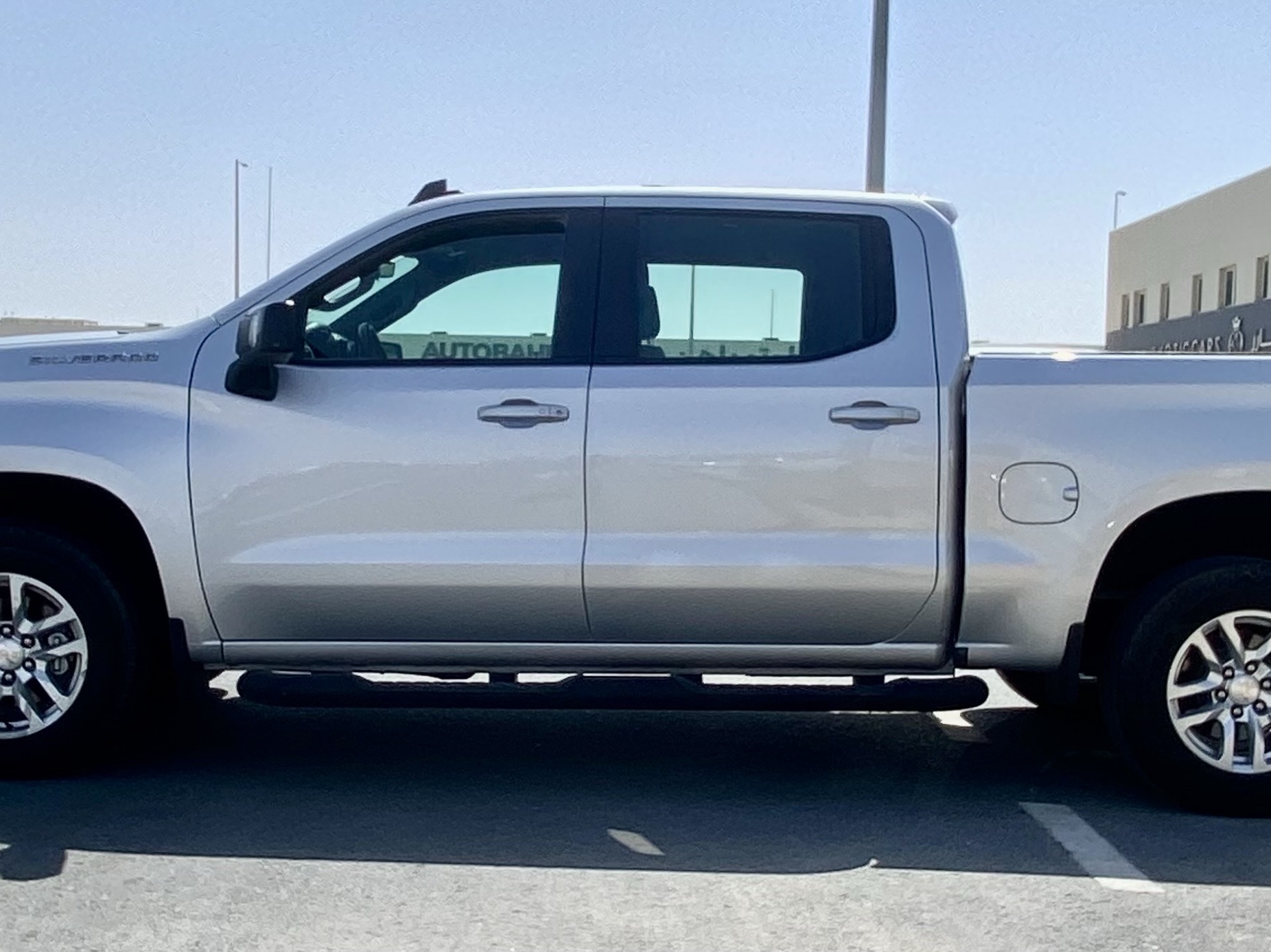 Chevrolet Silverado LT 2021 - Image 2