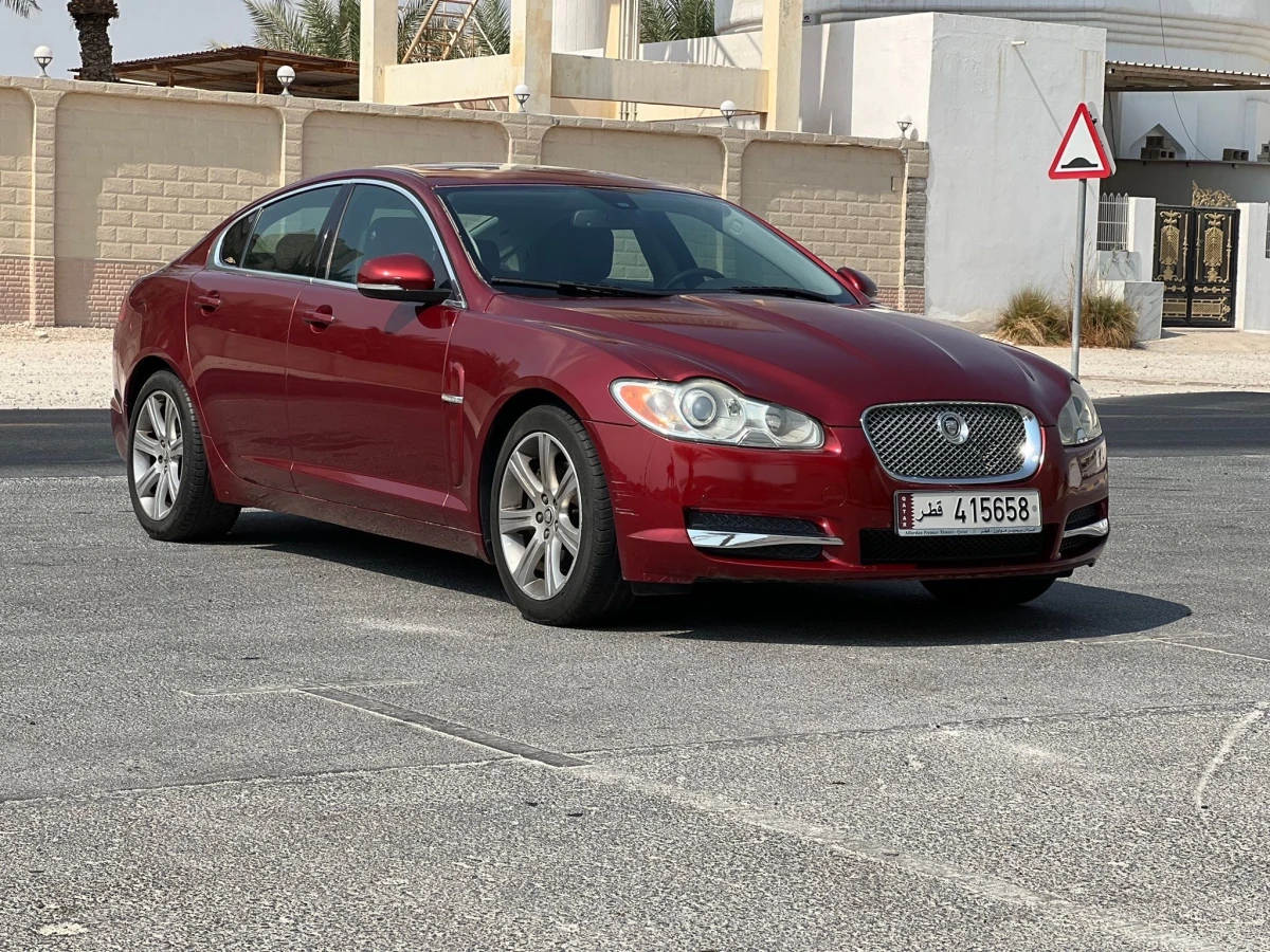 Jaguar XF 2010