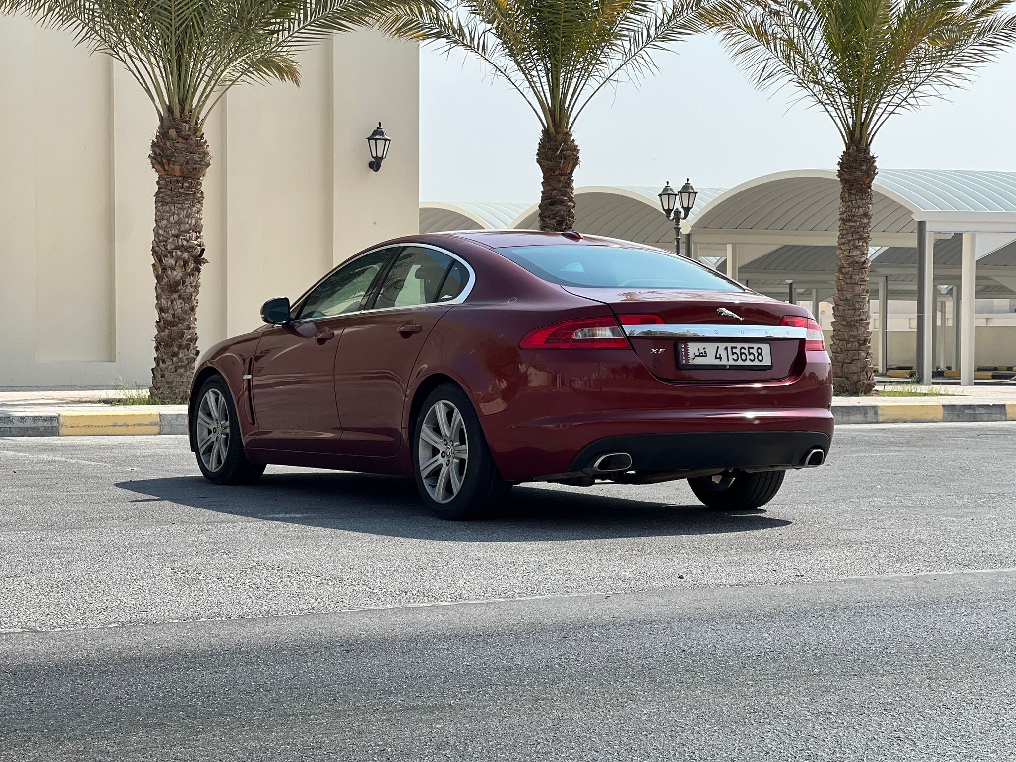 Jaguar XF 2010 - Image 2