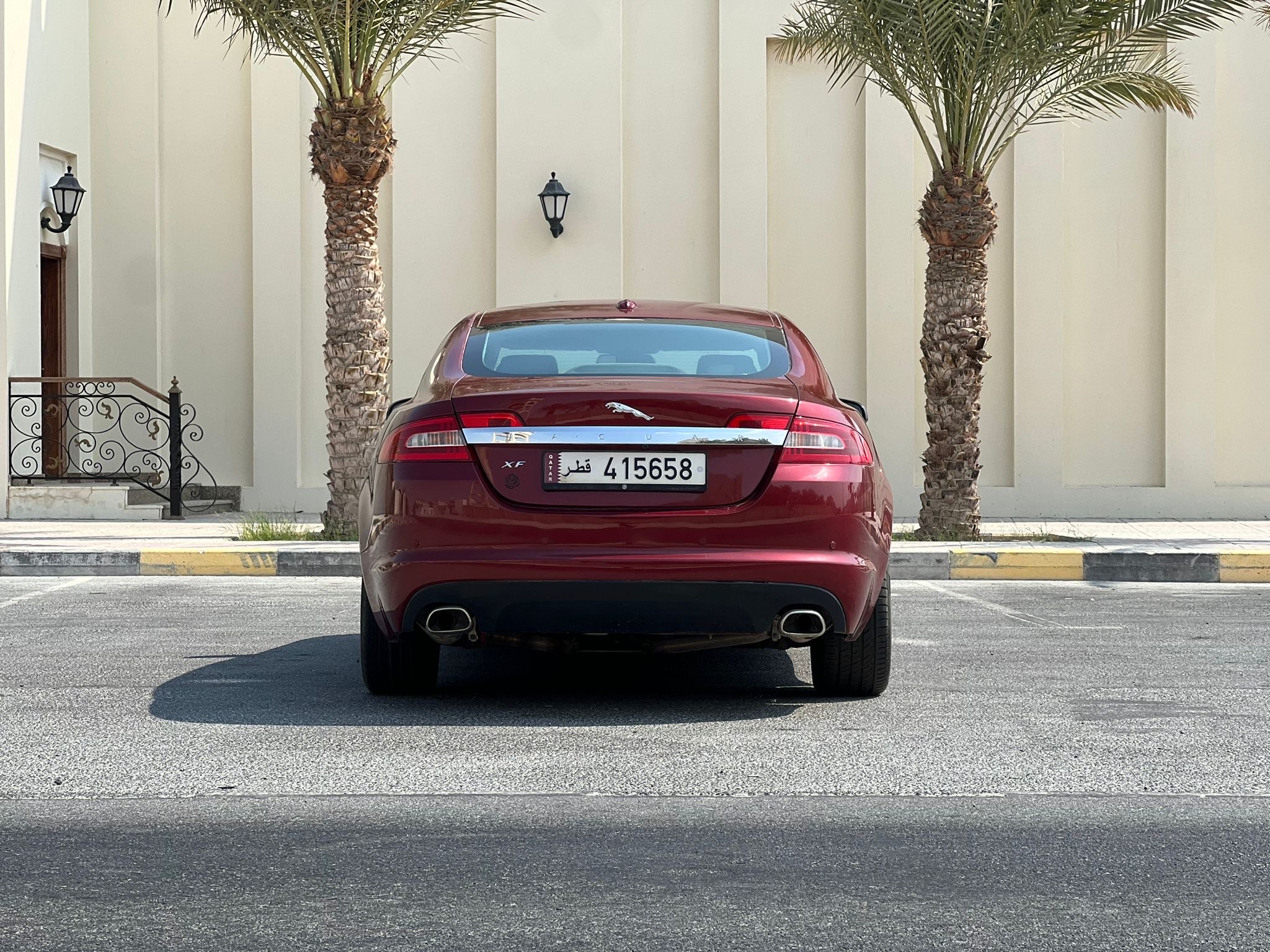 Jaguar XF 2010 - Image 4