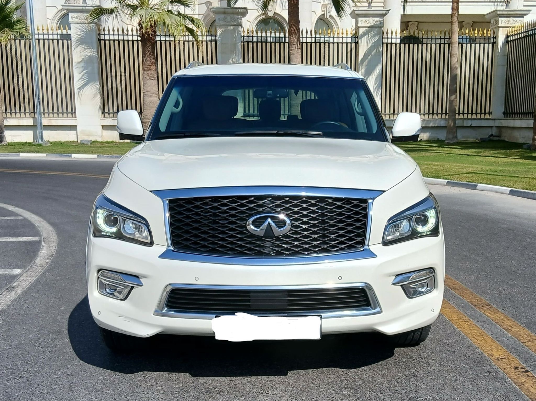 Infiniti QX 80 2017 - Image 2