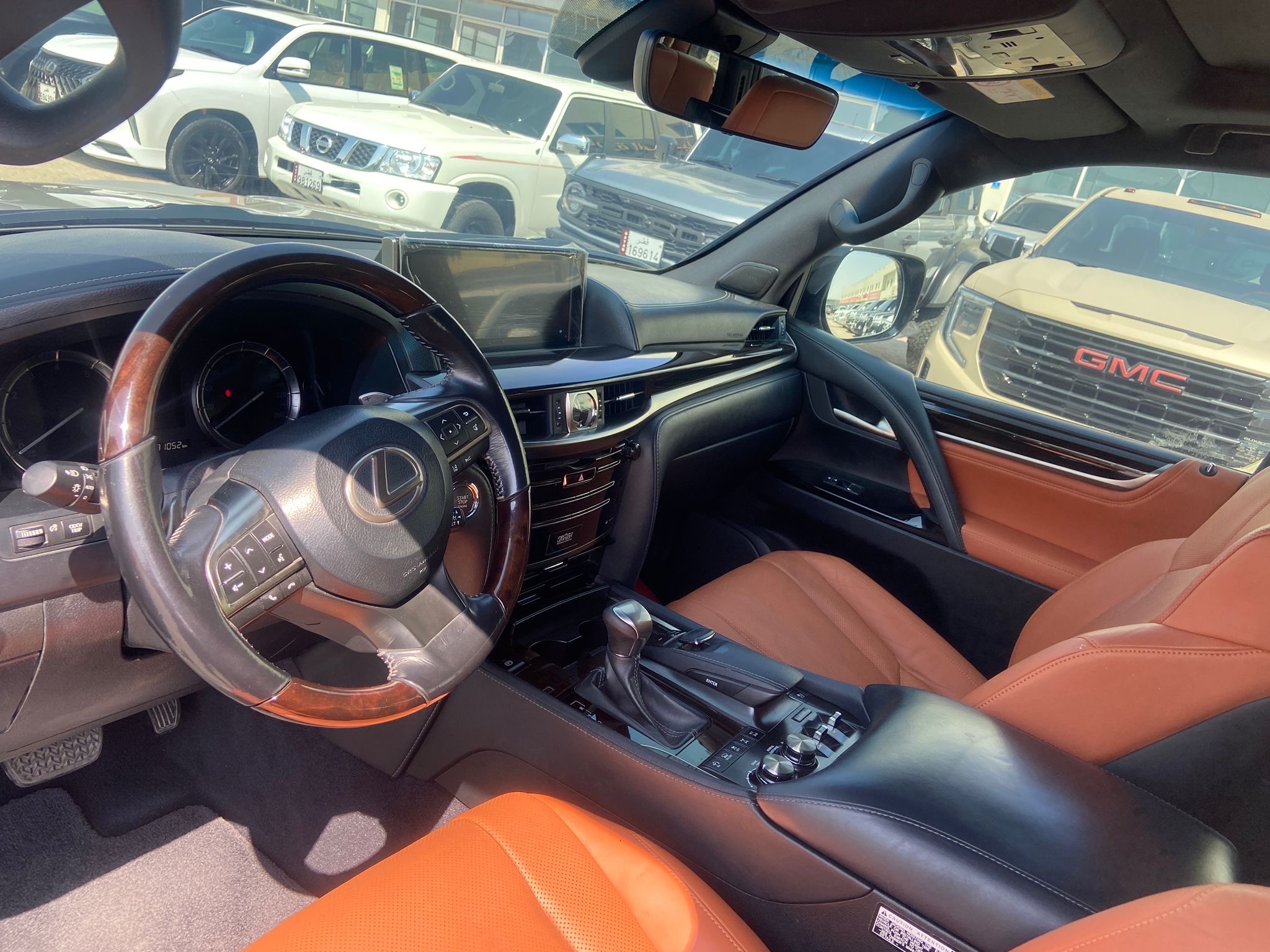 Lexus LX 570 S 2016 - Image 3