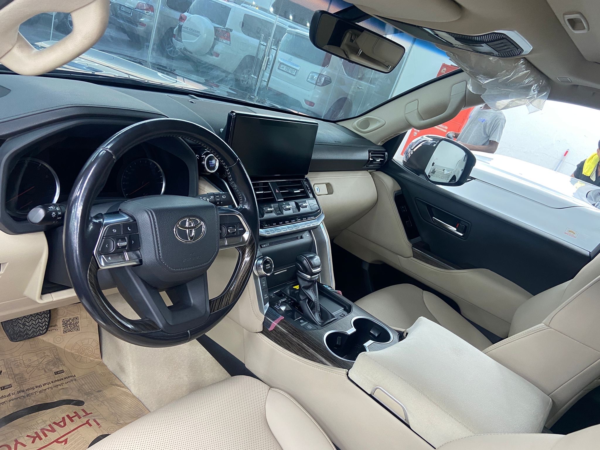 Toyota Land Cruiser VX 2022 - Image 4