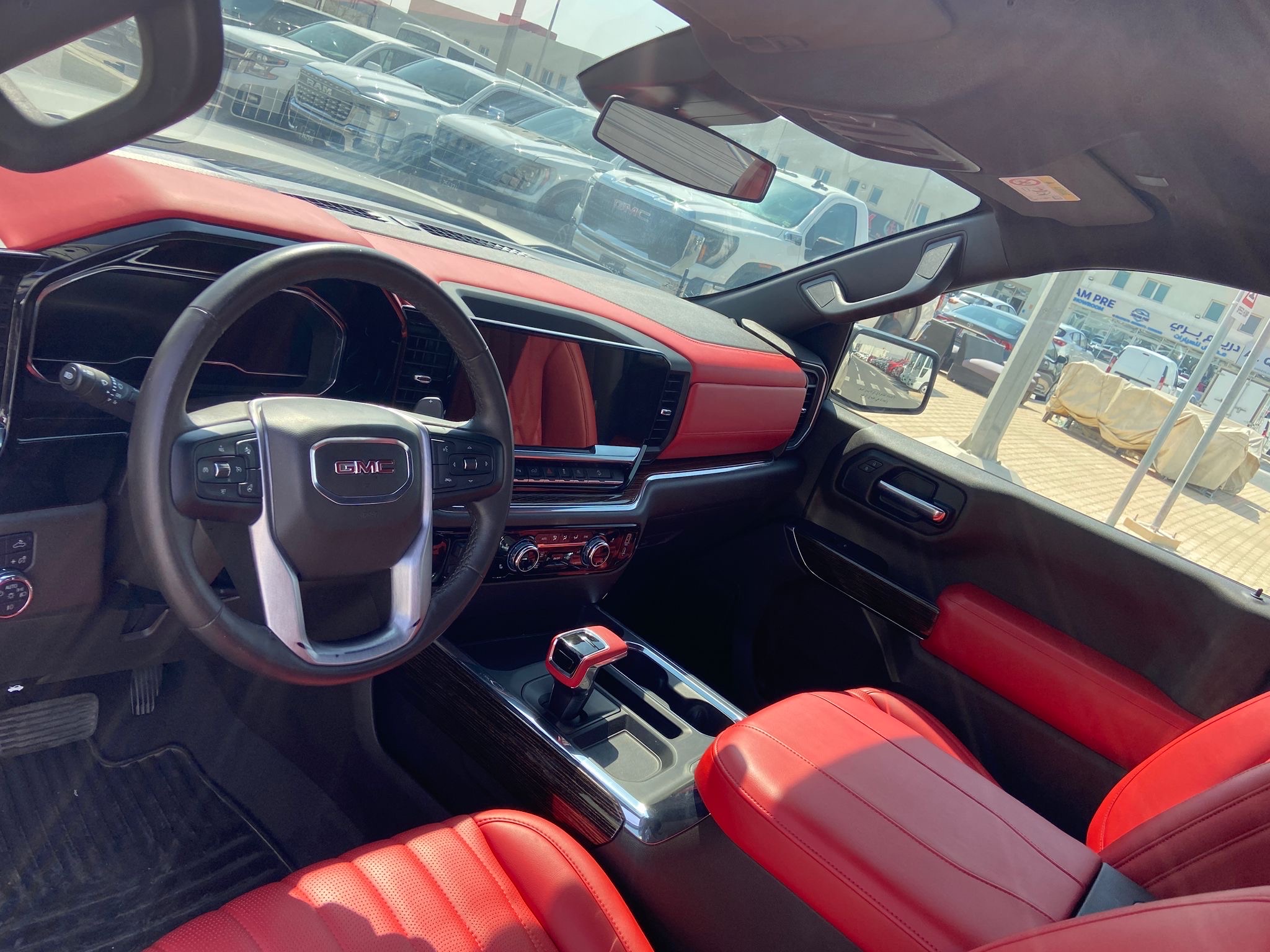 GMC Sierra Elevation  2023 - Image 4