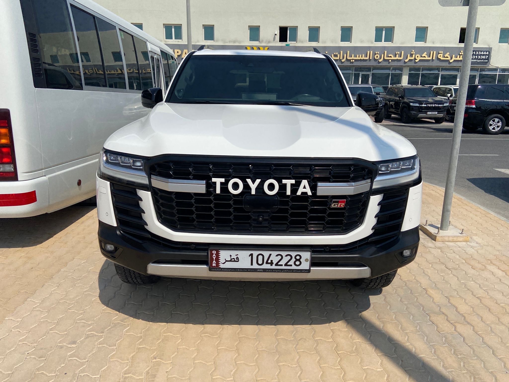 Toyota Land Cruiser G/R 2022 - Image 2