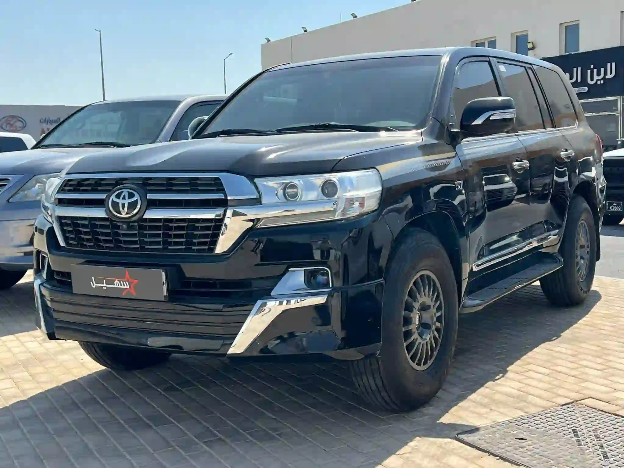 تويوتا لاند كروزر في اكس ار 2019 - Image 1