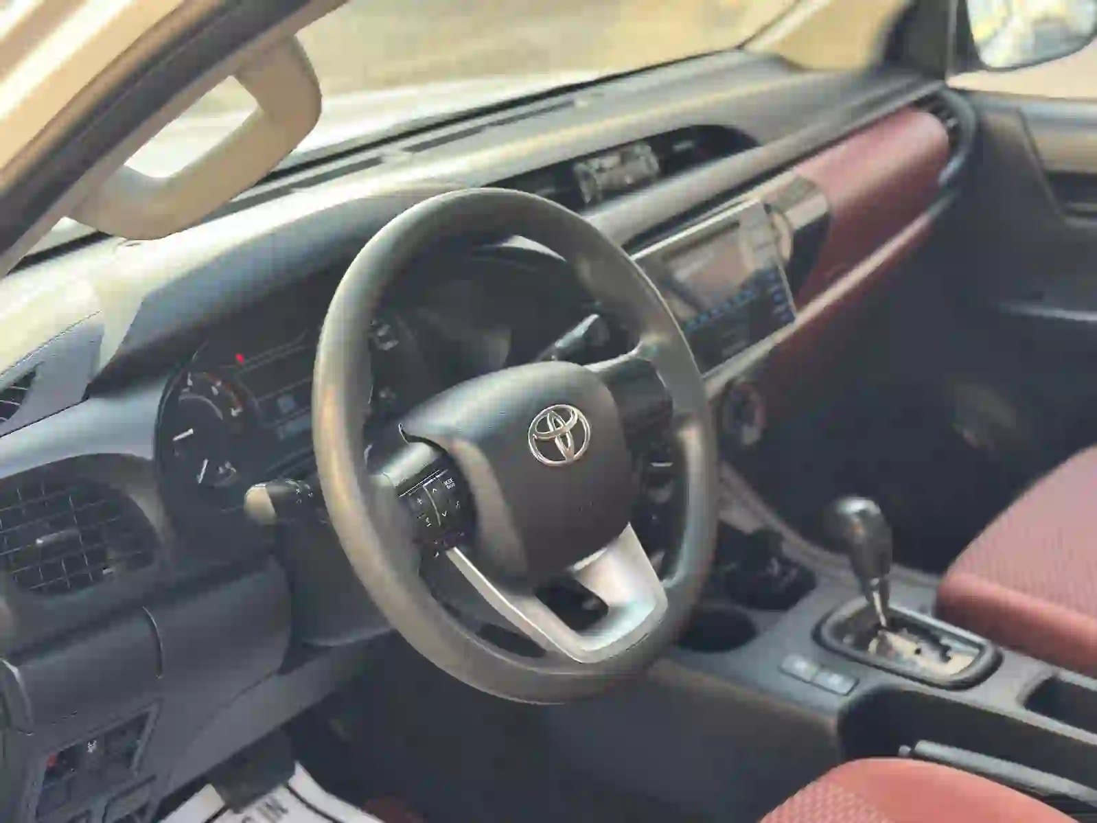 Toyota Hilux 2020 - Image 4