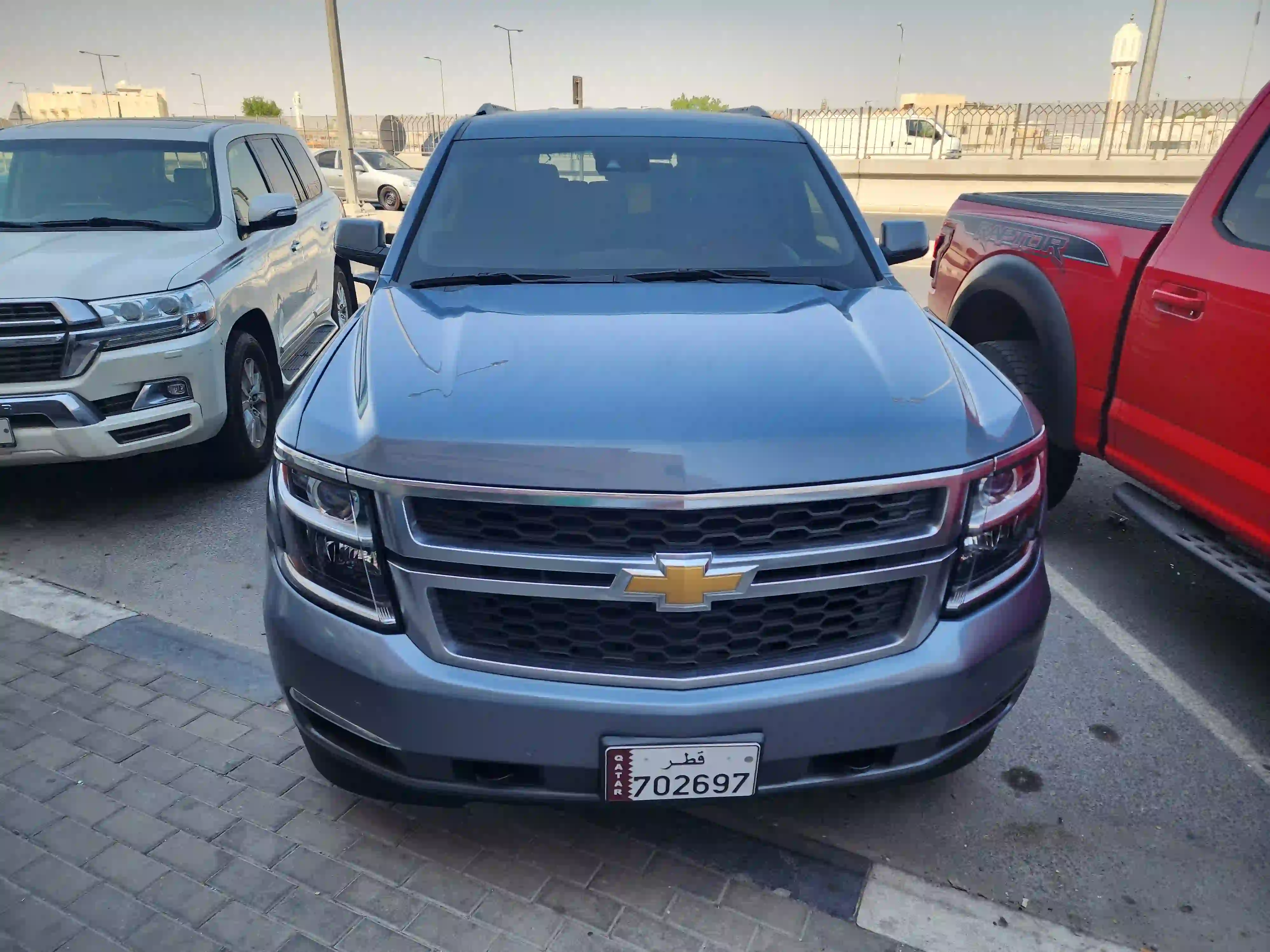 Chevrolet Suburban 2016 - Image 2