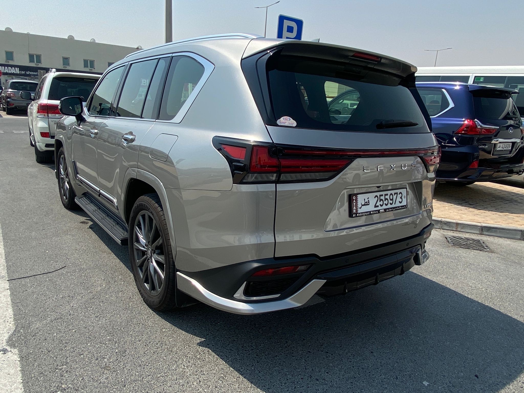 Lexus LX 600  F-Sport 2024 - Image 2