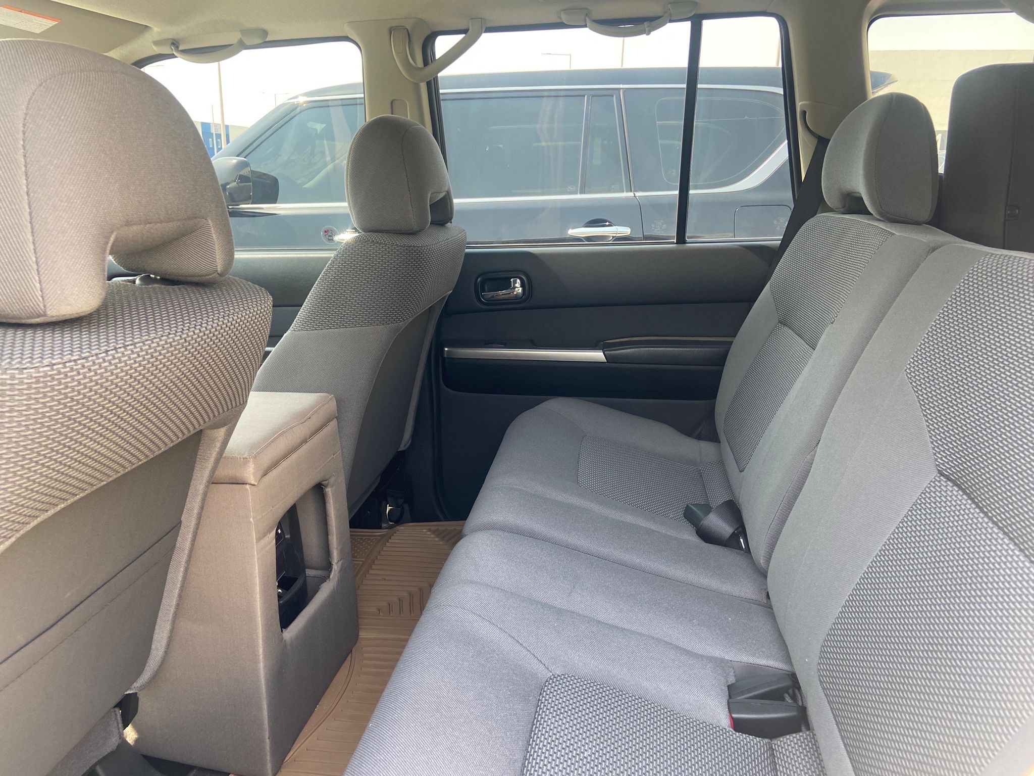 Nissan Patrol Safari 2023 - Image 4