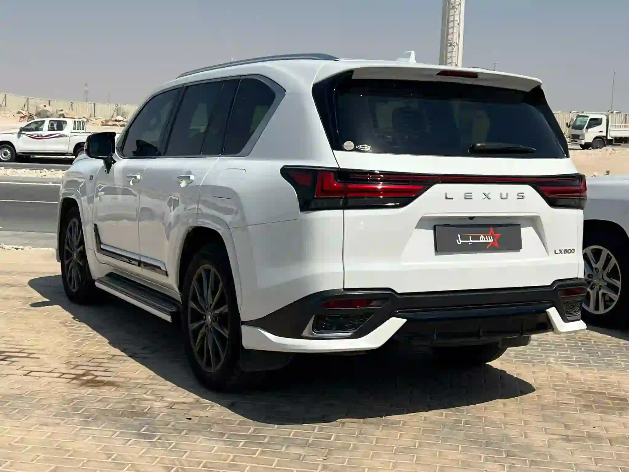 لكزس ال اكس 600اف سبورت  2025 - Image 4