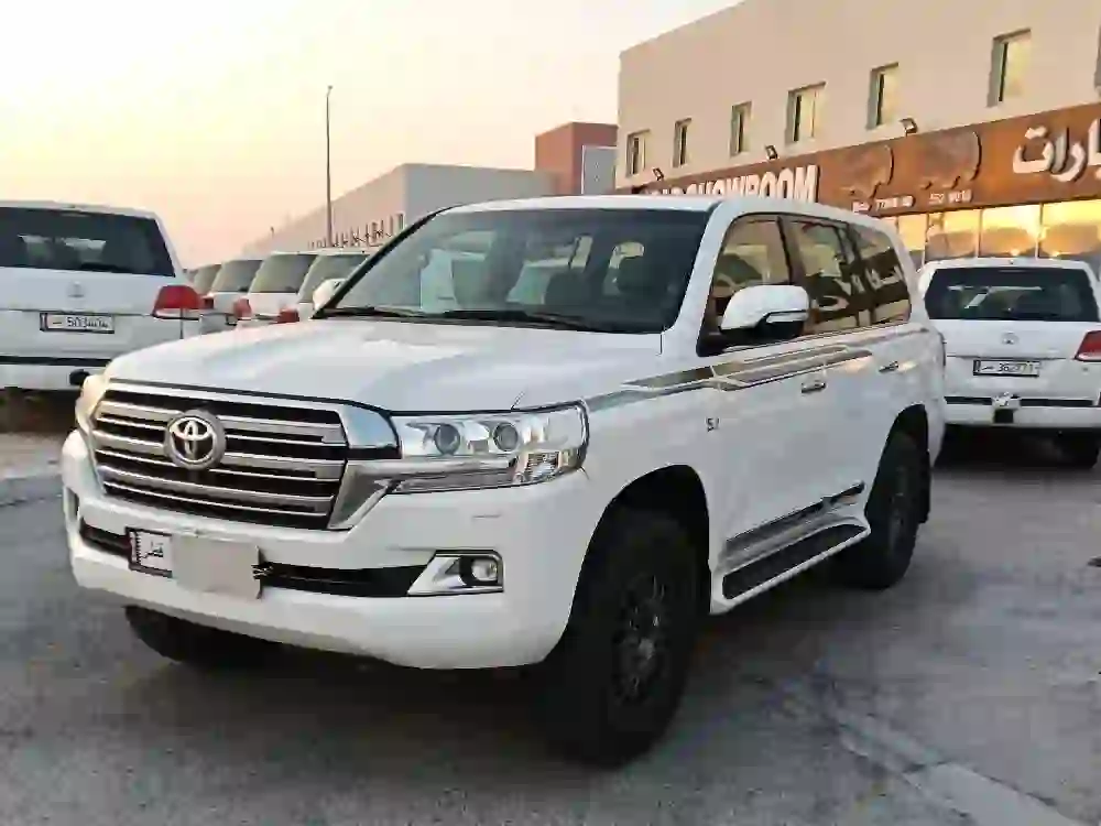 Toyota Land Cruiser VX.R 2017 - Image 2