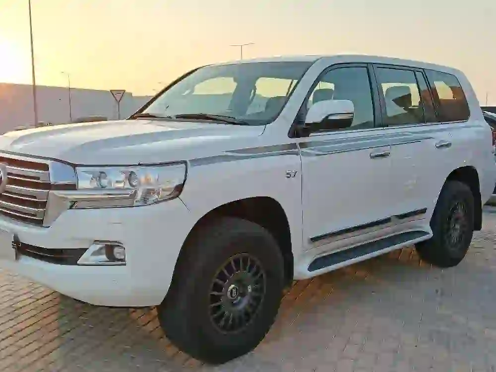 Toyota Land Cruiser VX.R 2017 - Image 4