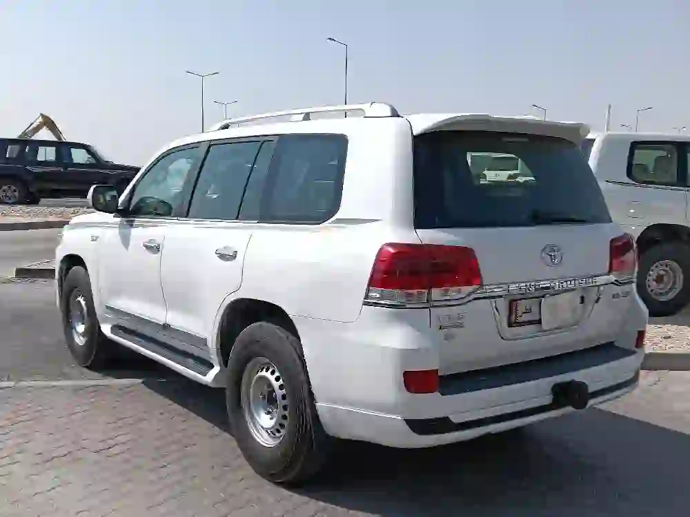 Toyota Land Cruiser VX.S 2017 - Image 3