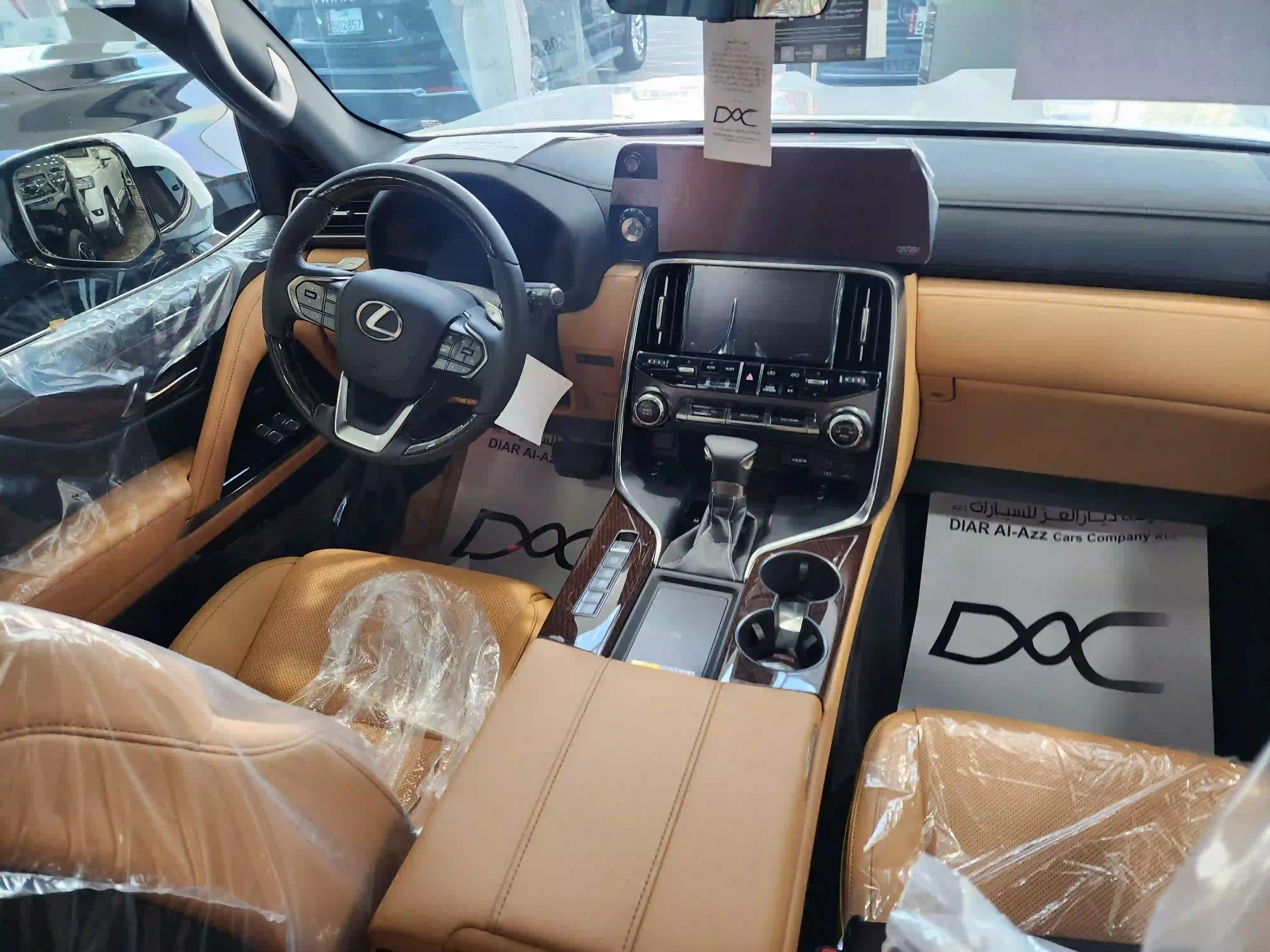 Lexus LX 600 Luxury  2025 - Image 4