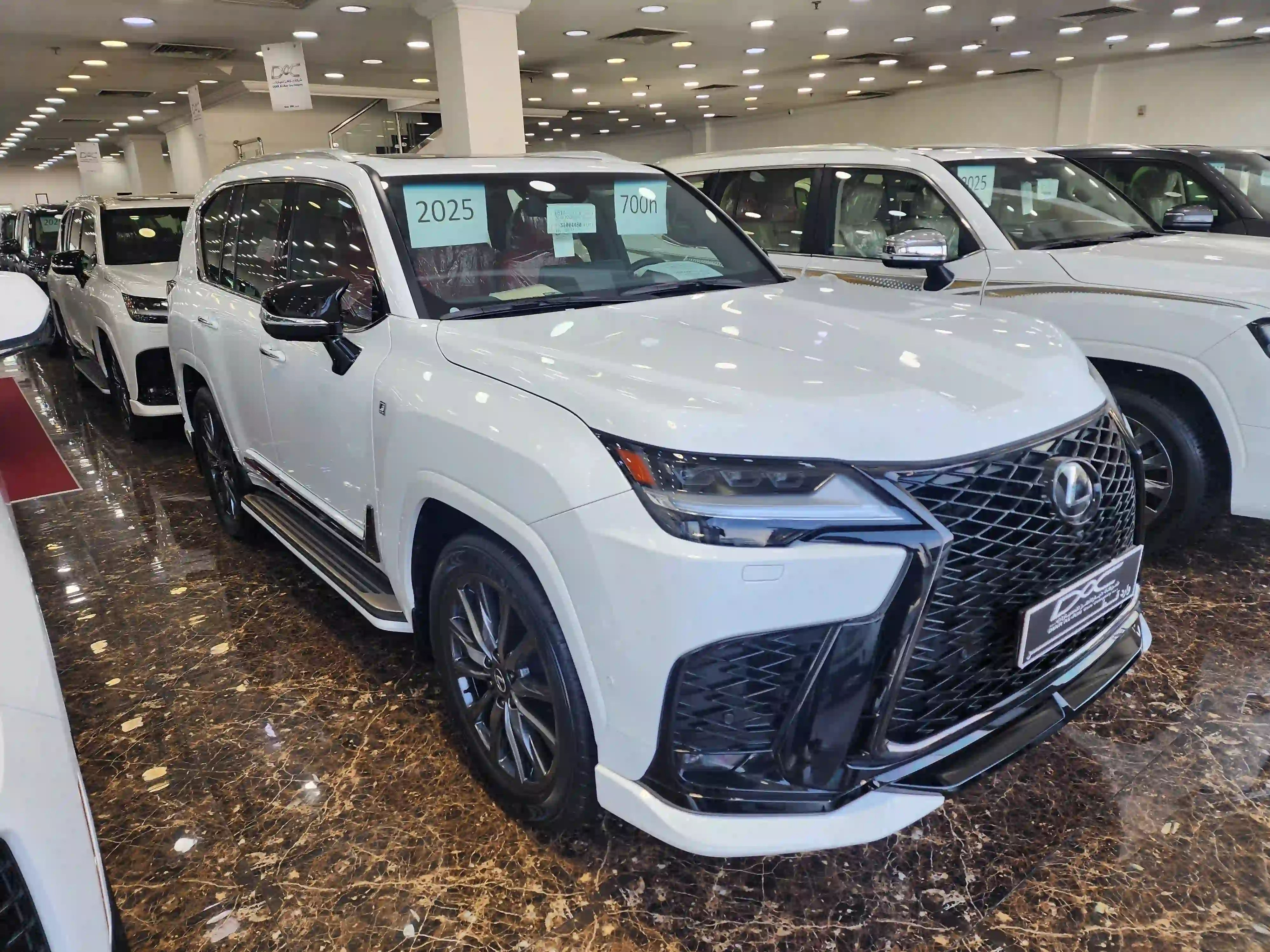 Lexus LX 600 Luxury  2025 - Image 1