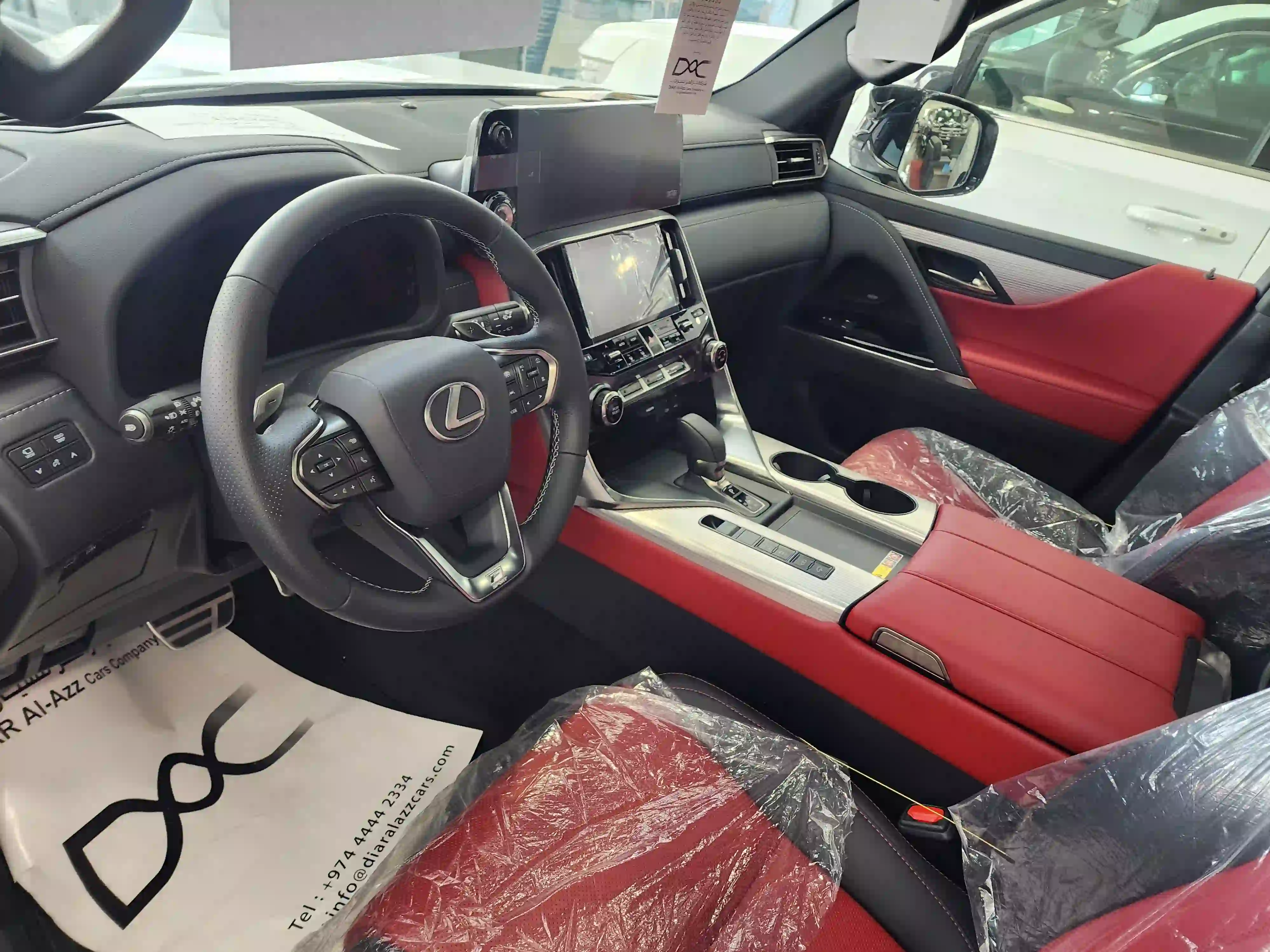Lexus LX 600 Luxury  2025 - Image 2