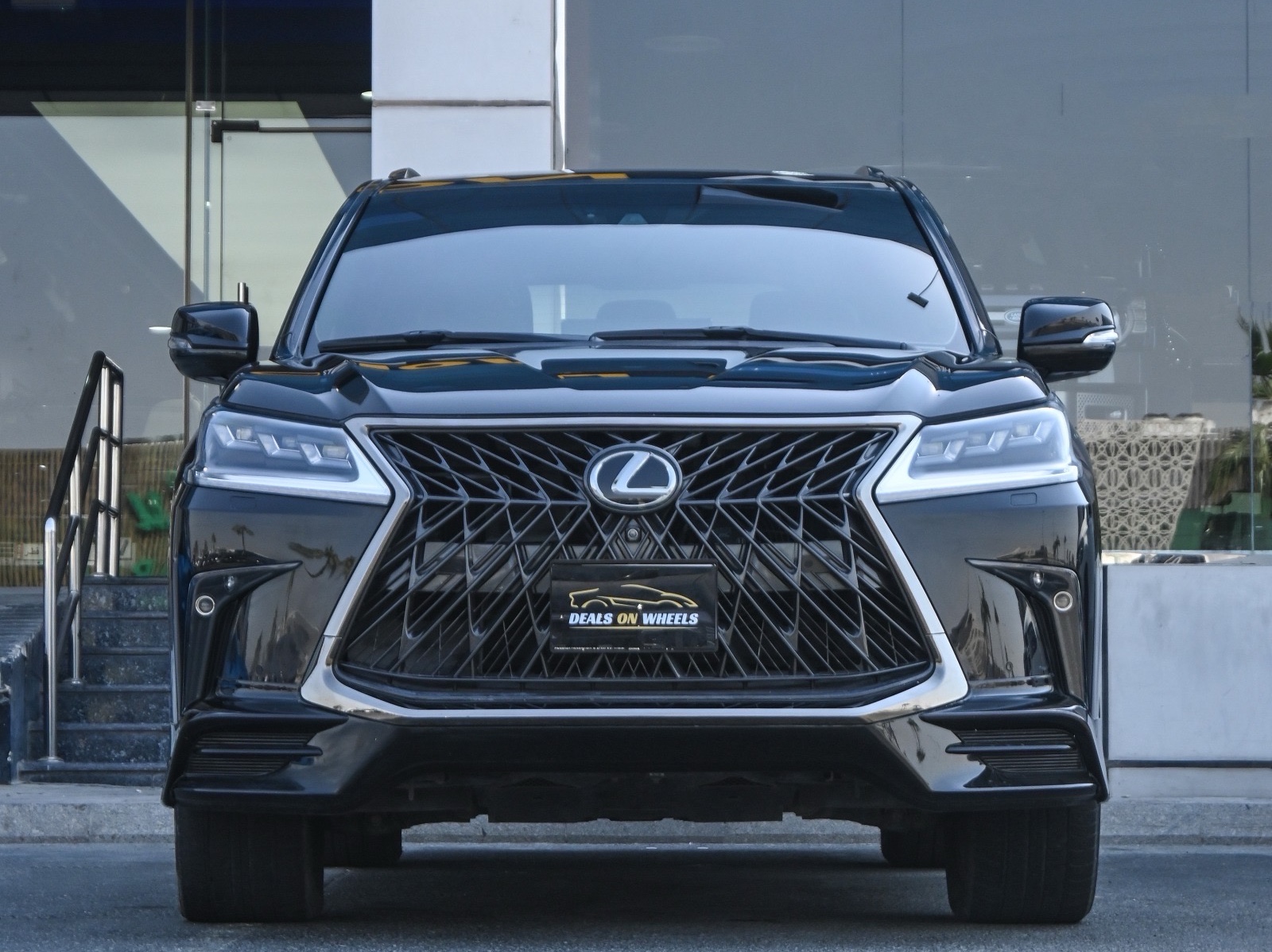 Lexus LX 570 S 2020 - Image 3