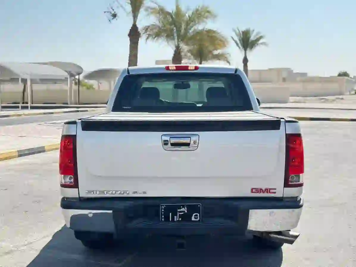 GMC Sierra 2013 - Image 3