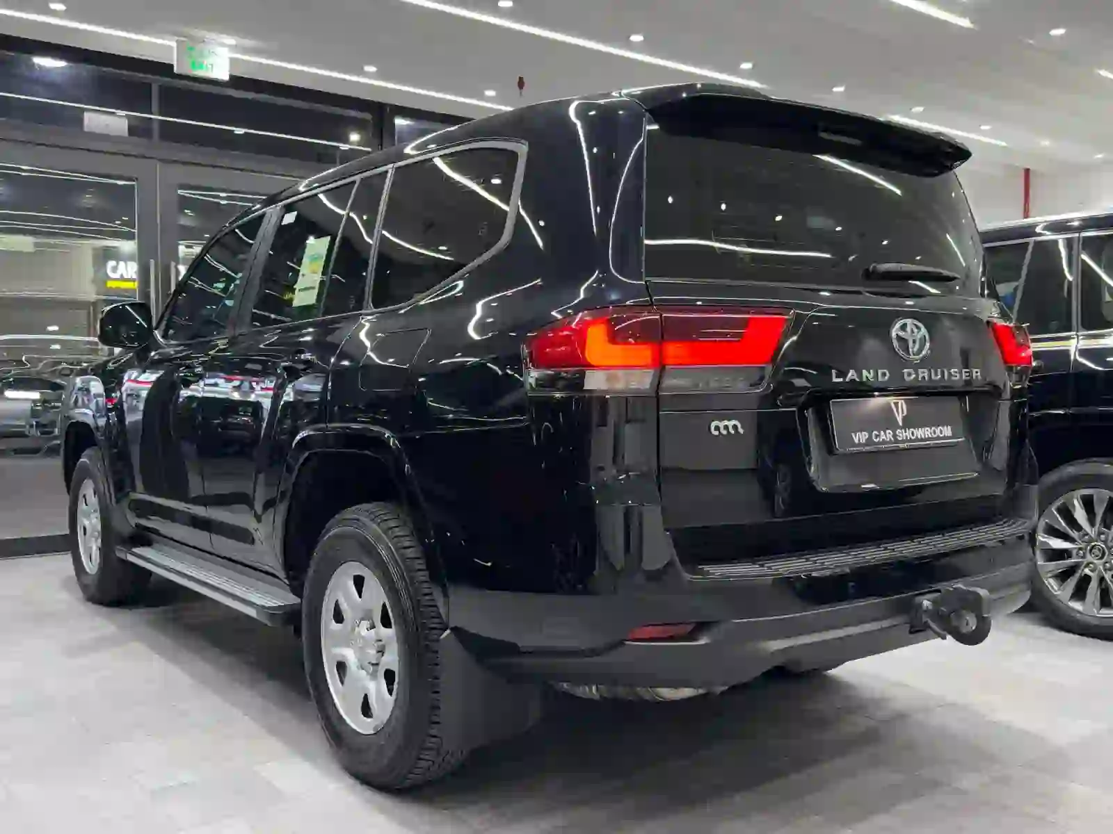 Toyota Land Cruiser GX 2024 - Image 2