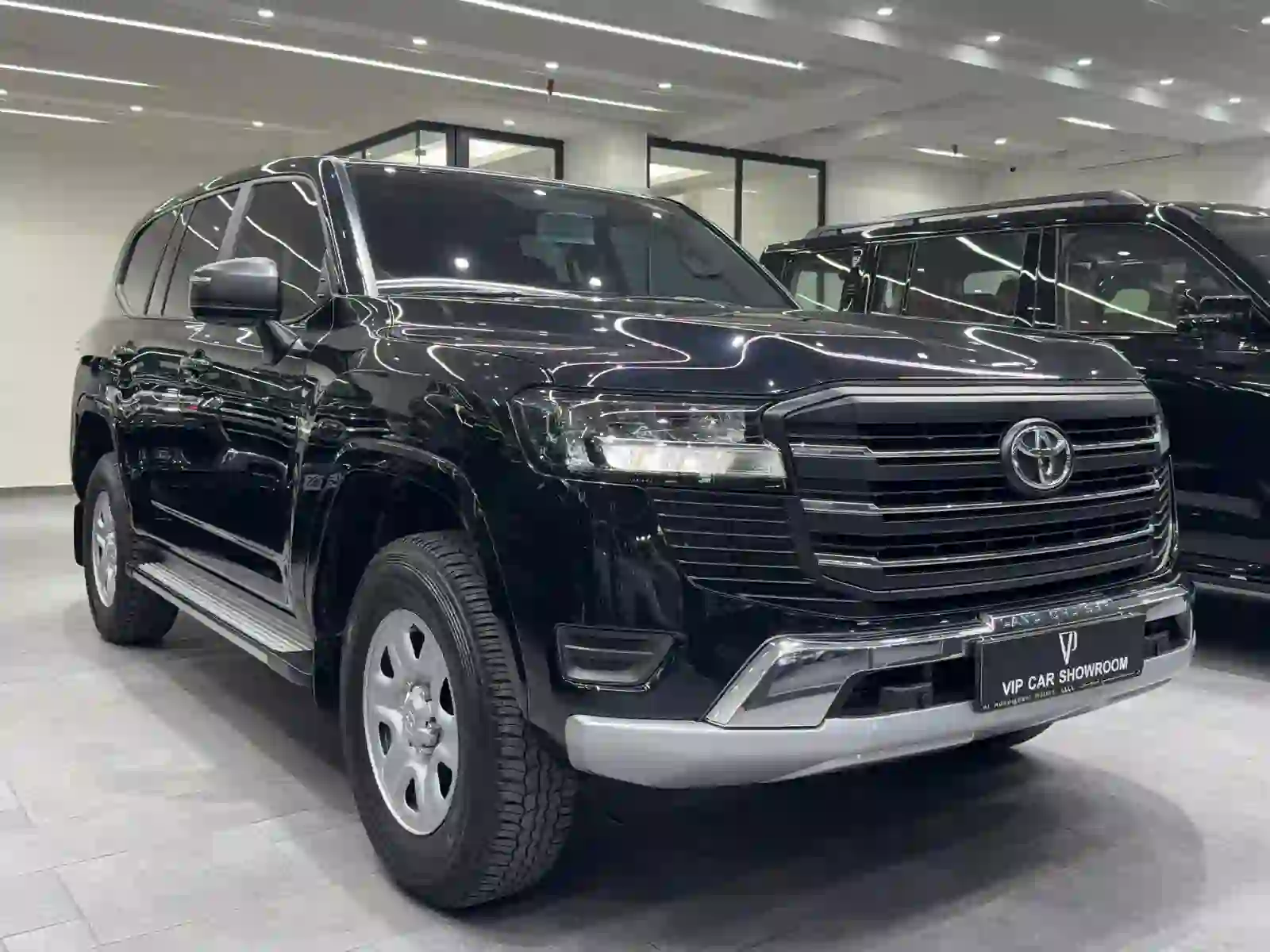 Toyota Land Cruiser GX 2024 - Image 4