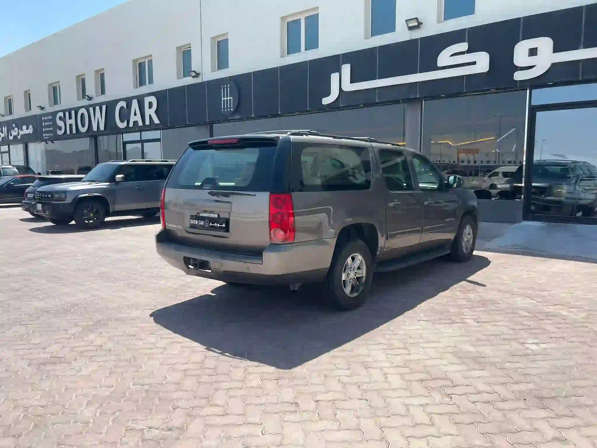 GMC Yukon XL 2011 - Image 4