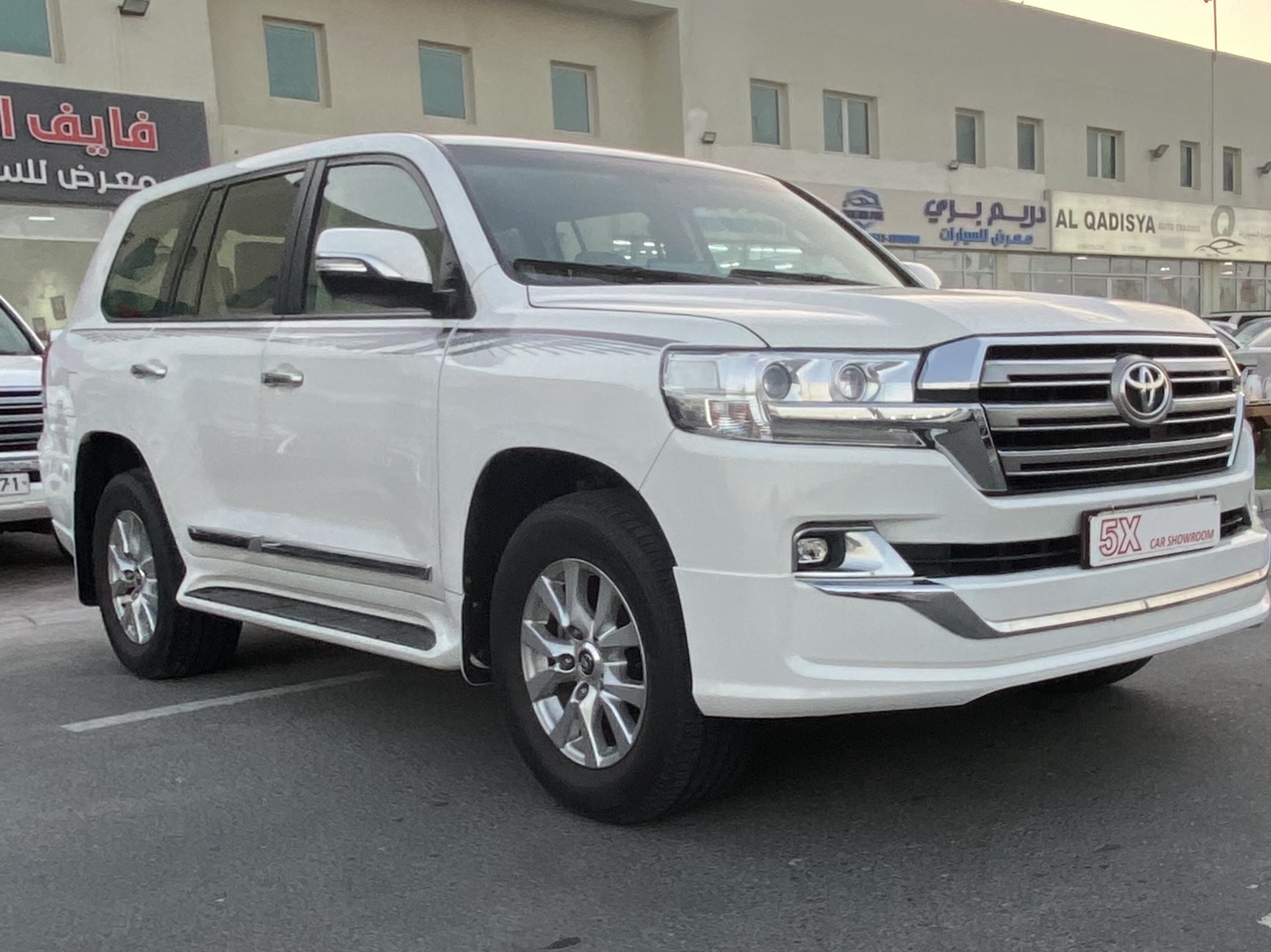 تويوتا لاند كروزر جي اكس ار v8 2019 - Image 3