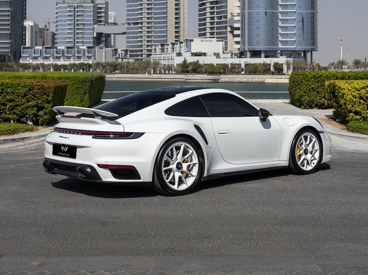 Porsche 911 Turbo S 2020 - Image 3