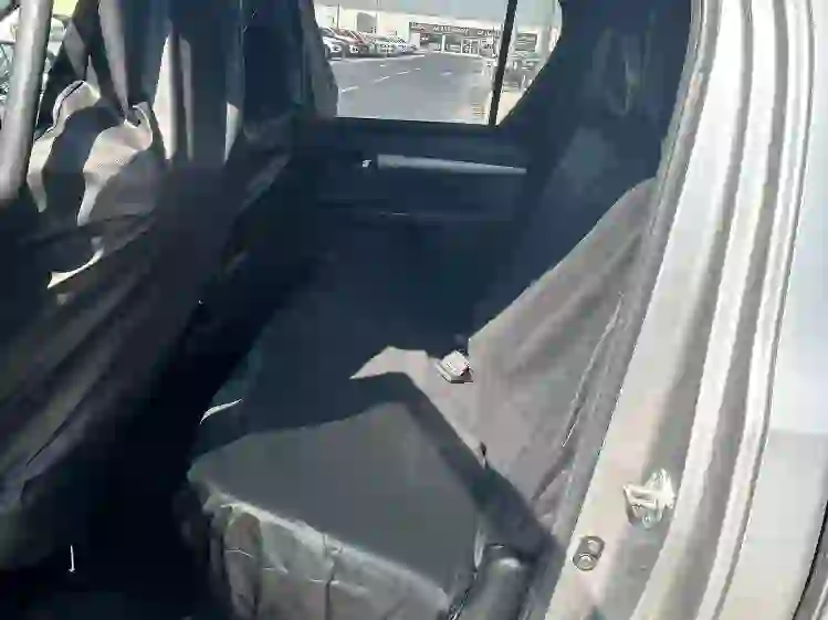 Toyota Hilux 2021 - Image 3