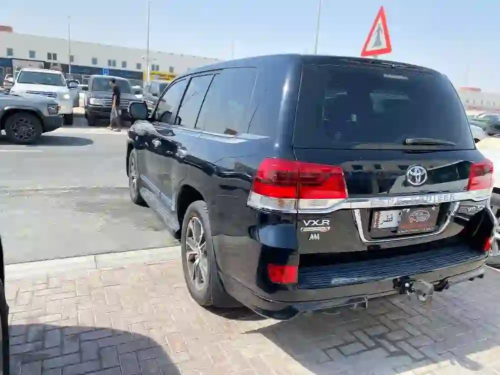 Toyota Land Cruiser VX.R 2020 - Image 2