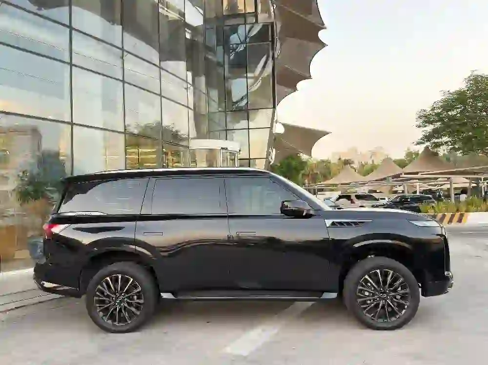 Infiniti QX 80 2025 - Image 3