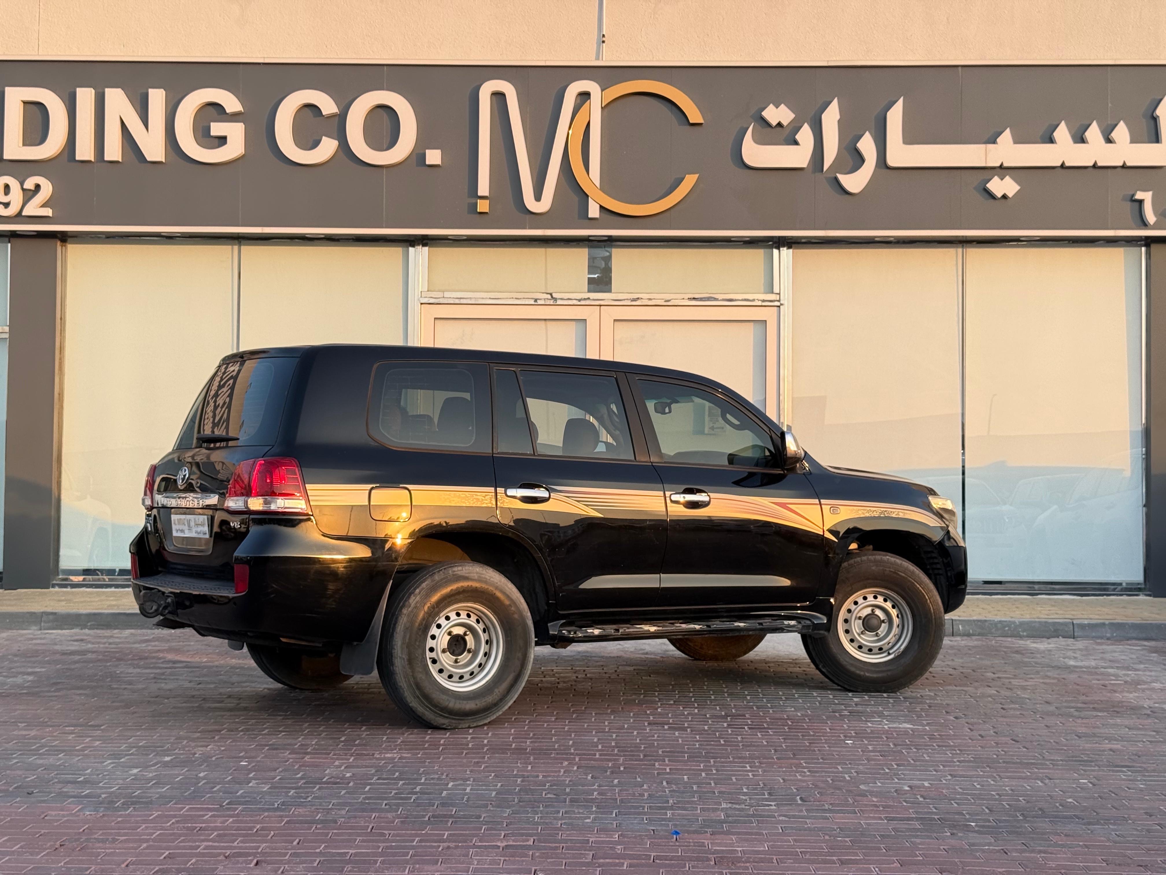 Toyota Land Cruiser GX.R 2010 - Image 2