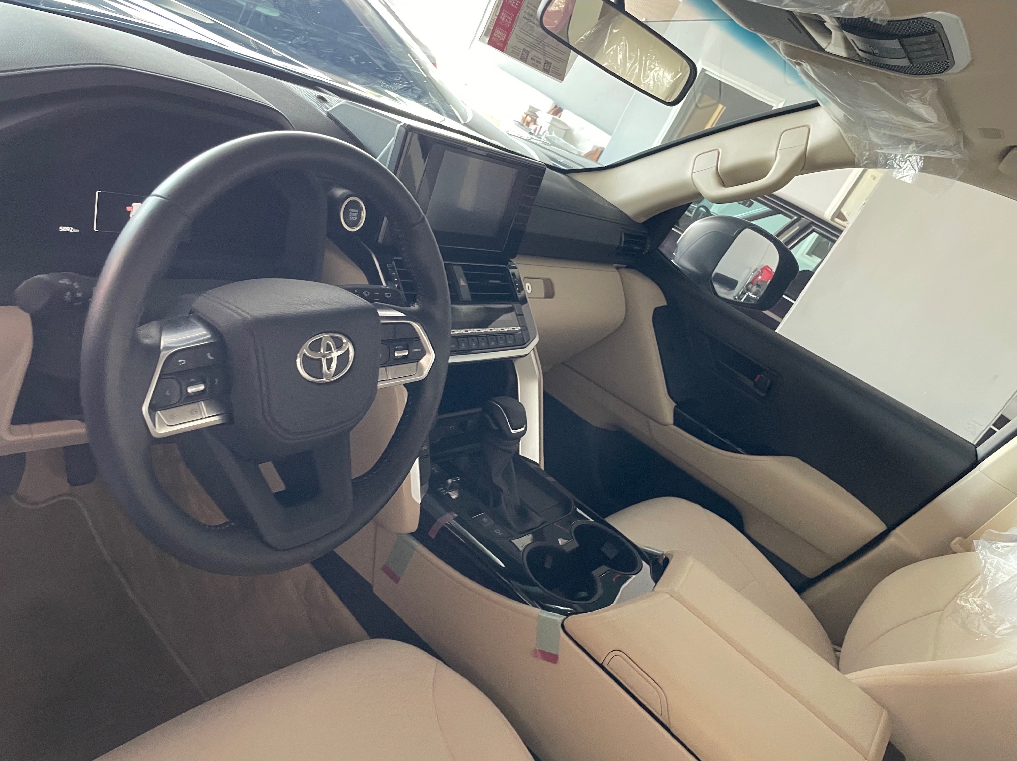 Toyota Land Cruiser G standard 2025 - Image 4
