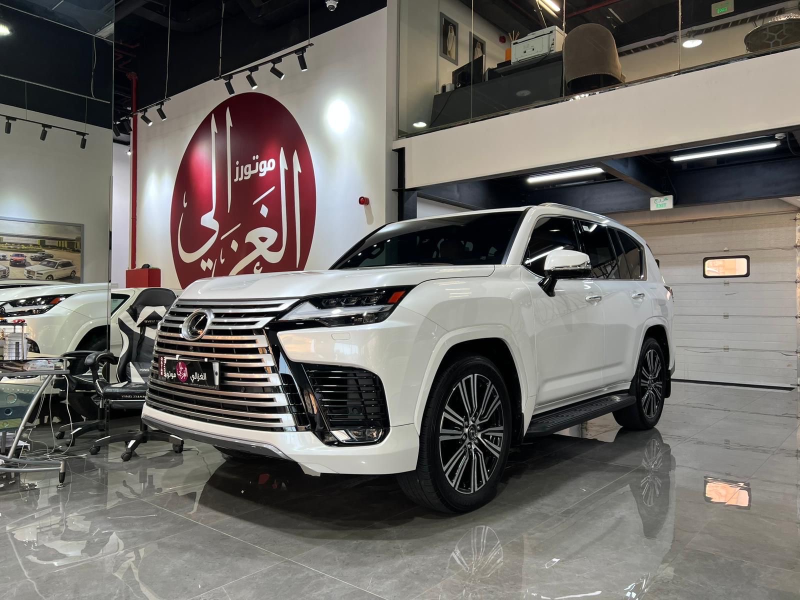 Lexus LX 600 Luxury  2024