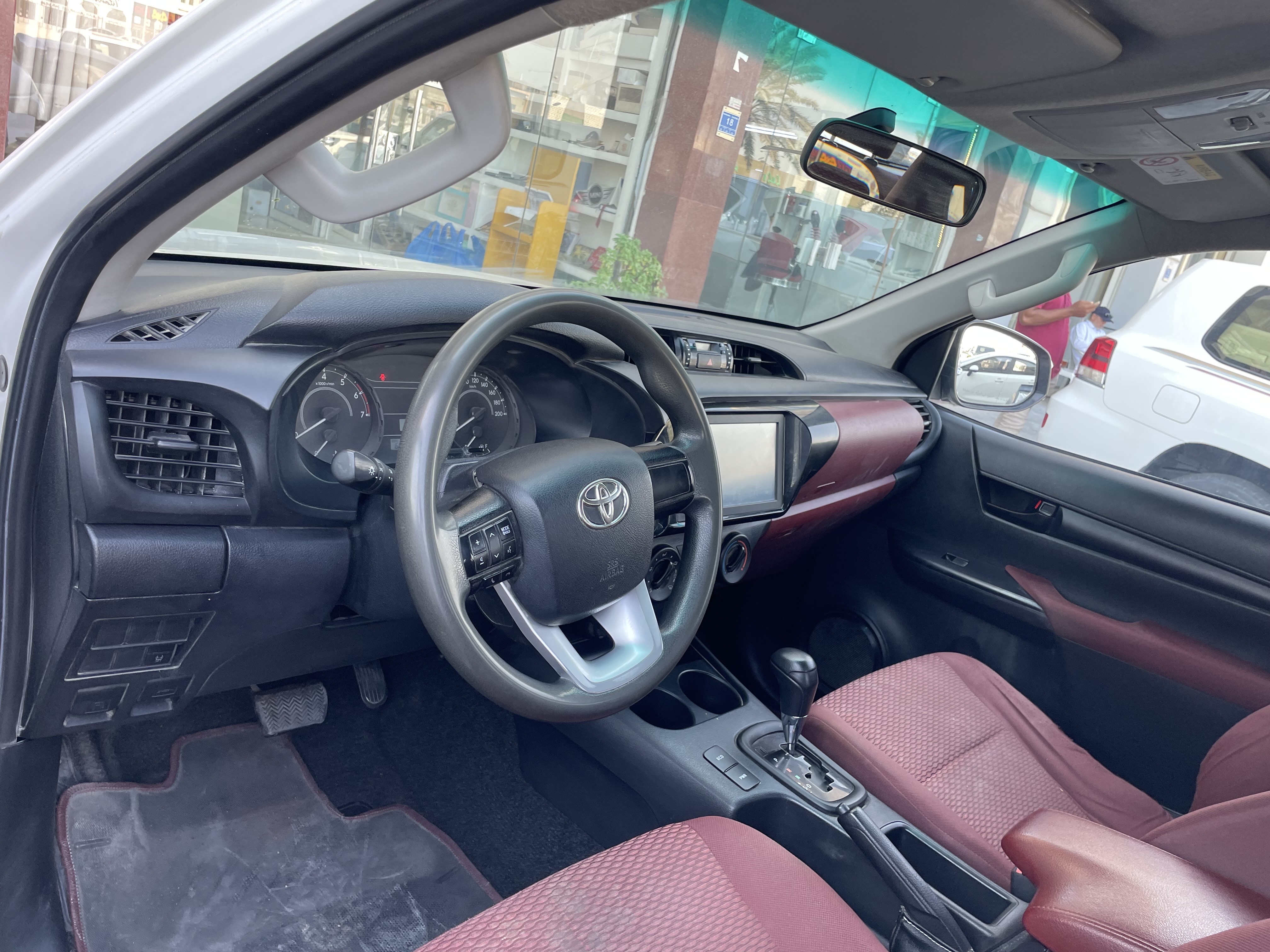 Toyota Hilux 4X4 2022 - Image 4
