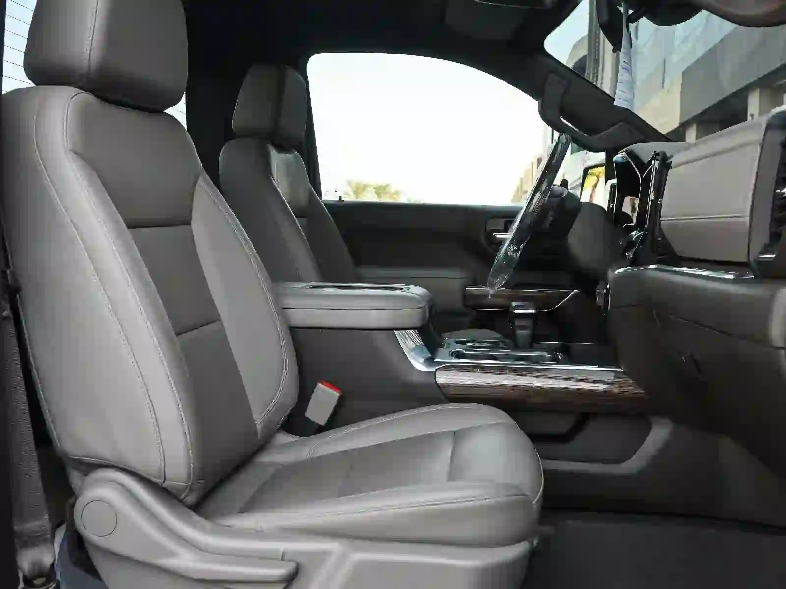 Chevrolet Silverado LT 2022 - Image 3