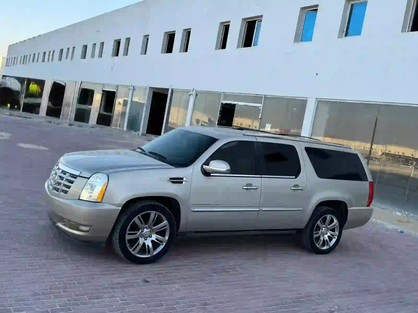 Cadillac Escalade 2013 - Image 3
