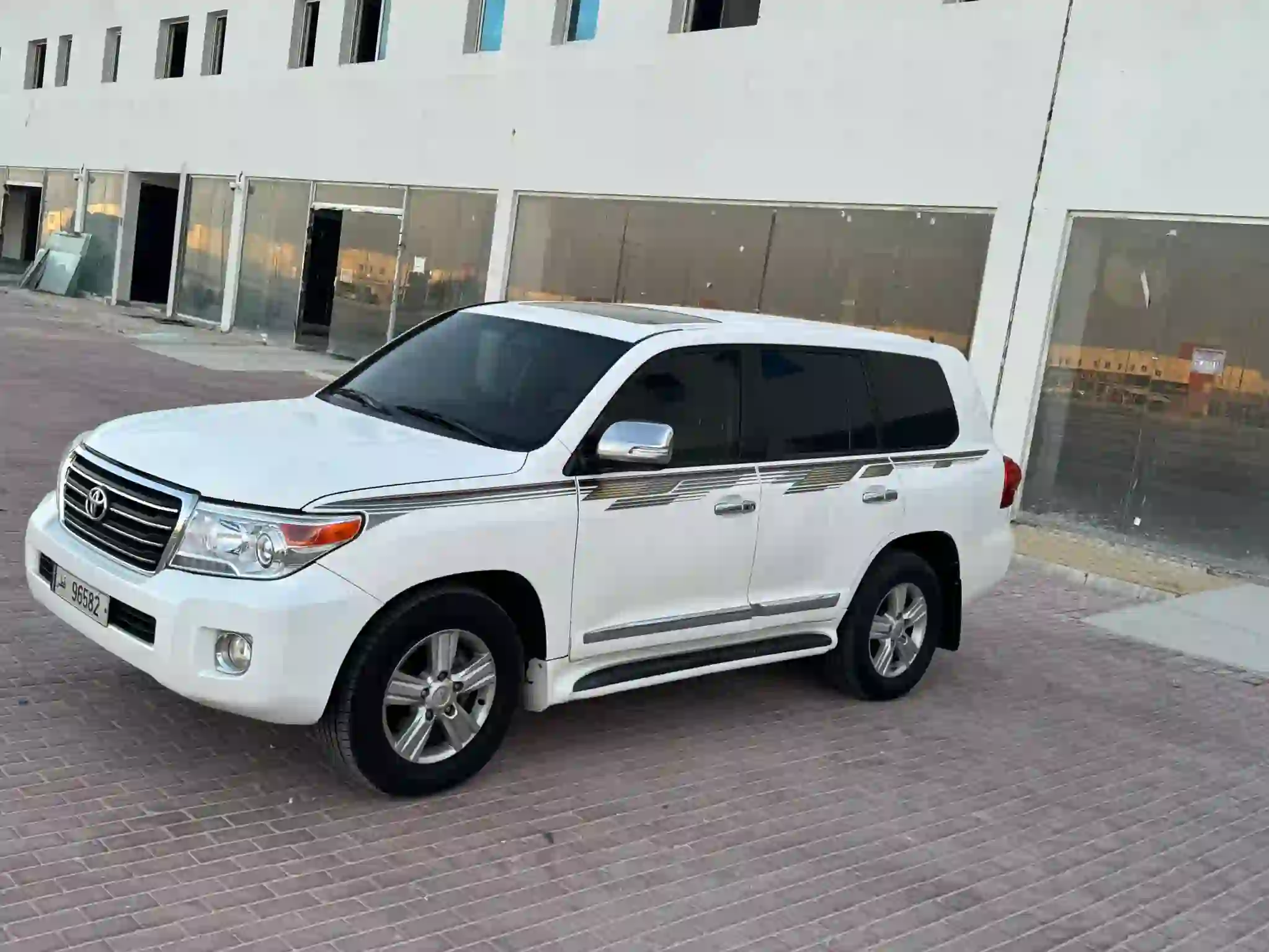 Toyota Land Cruiser GX.R 2014 - Image 3