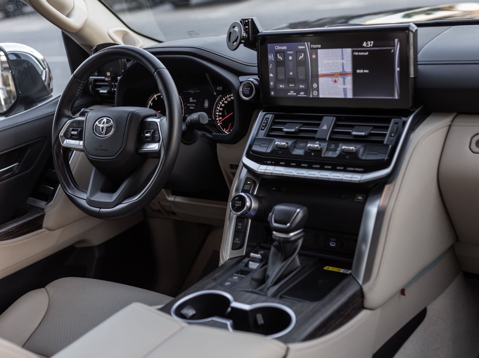 Toyota Land Cruiser VX Twin Turbo 2023 - Image 3