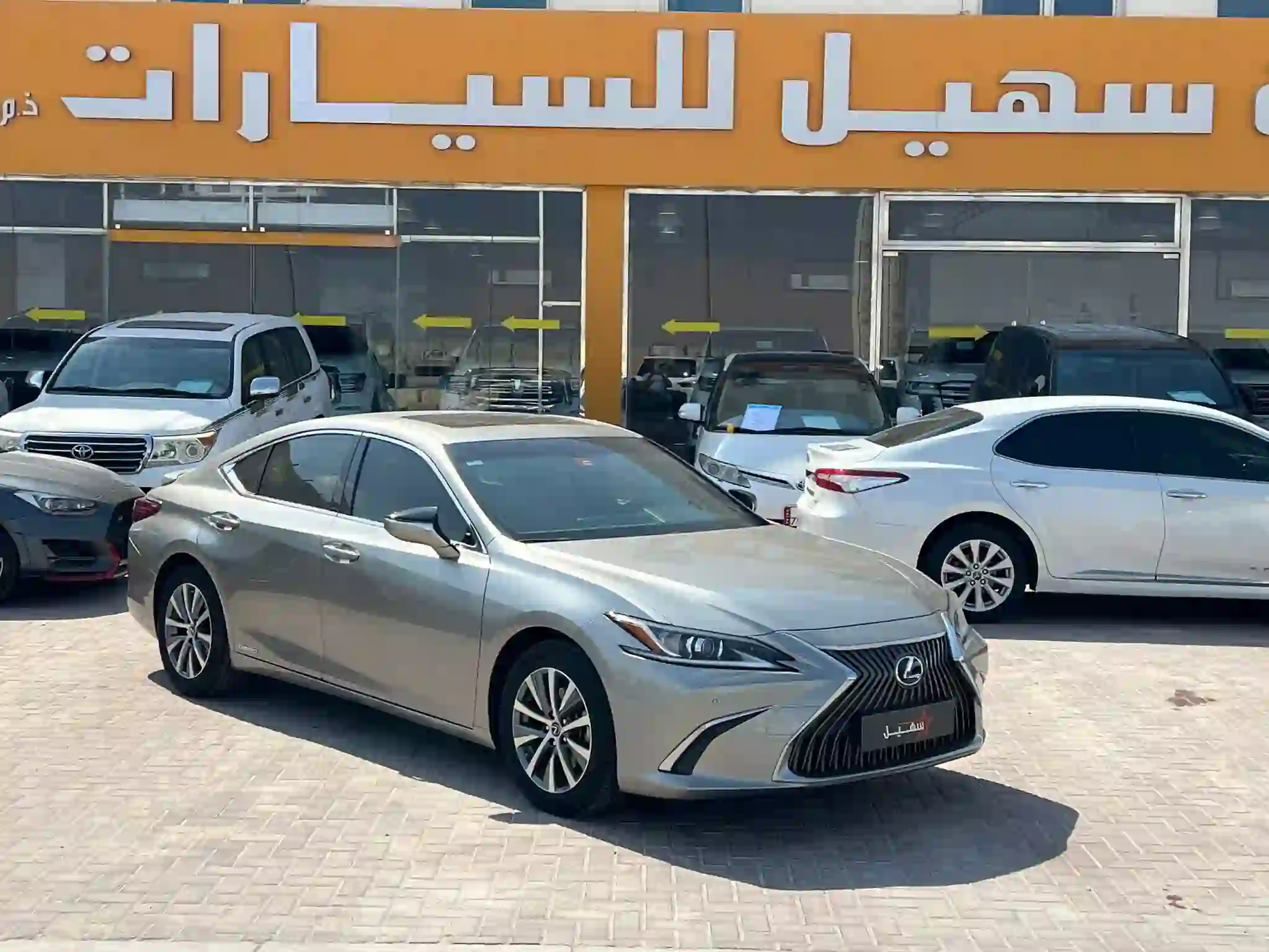 لكزس إي أس 300 2021 - Image 1