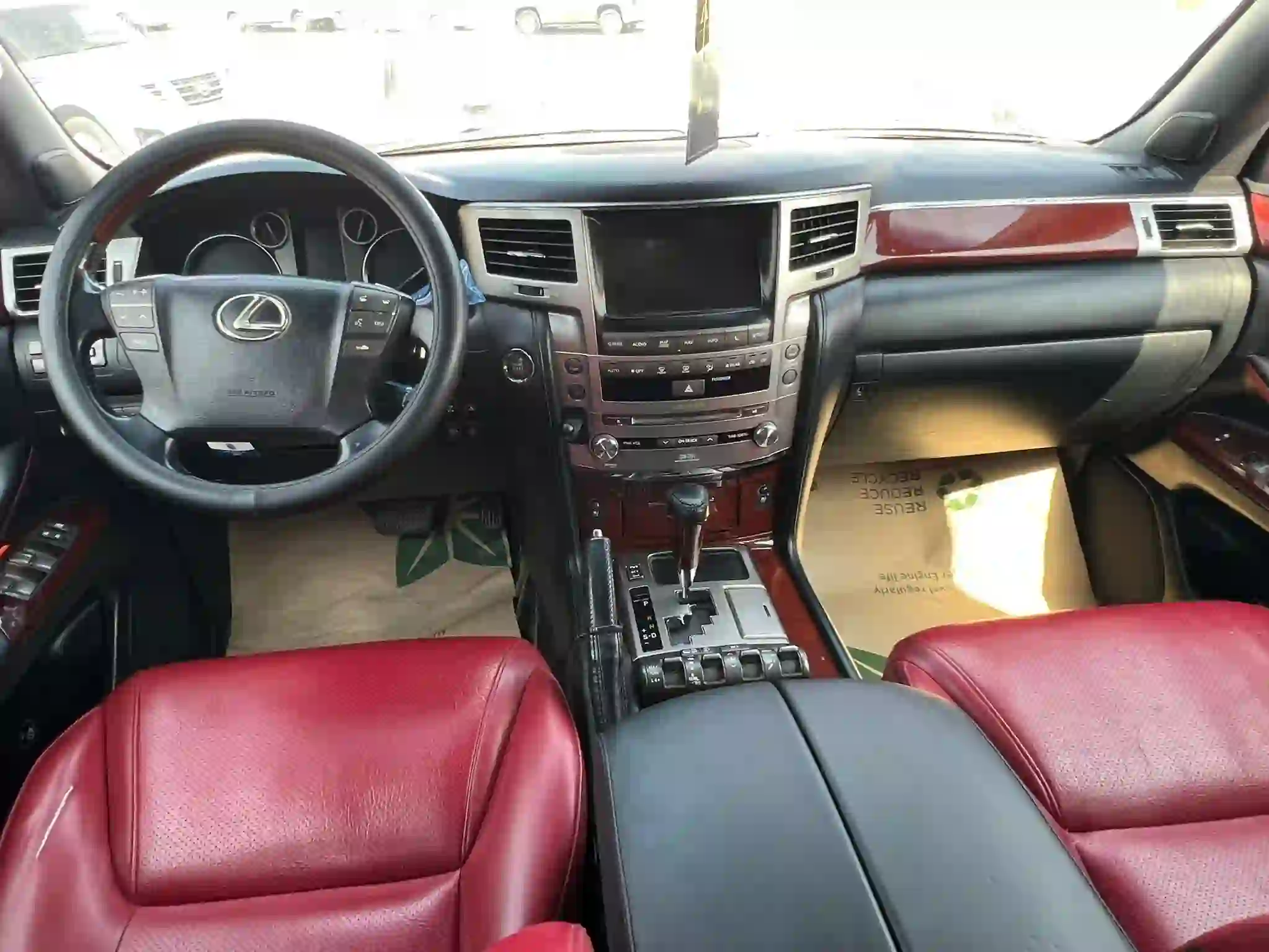 لكزس ال اكس 570 2012 - Image 3