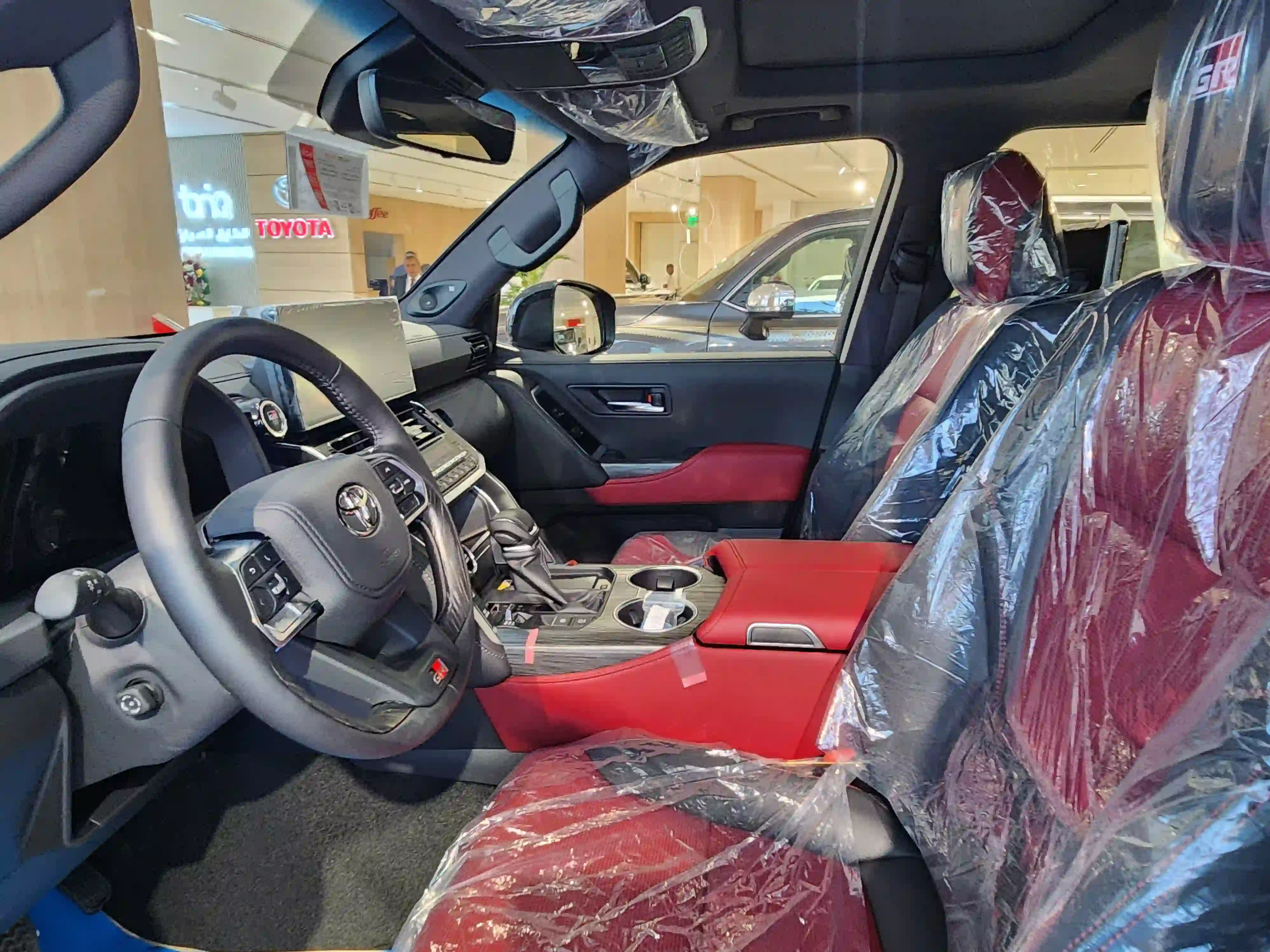 Toyota Land Cruiser G/R 2025 - Image 4