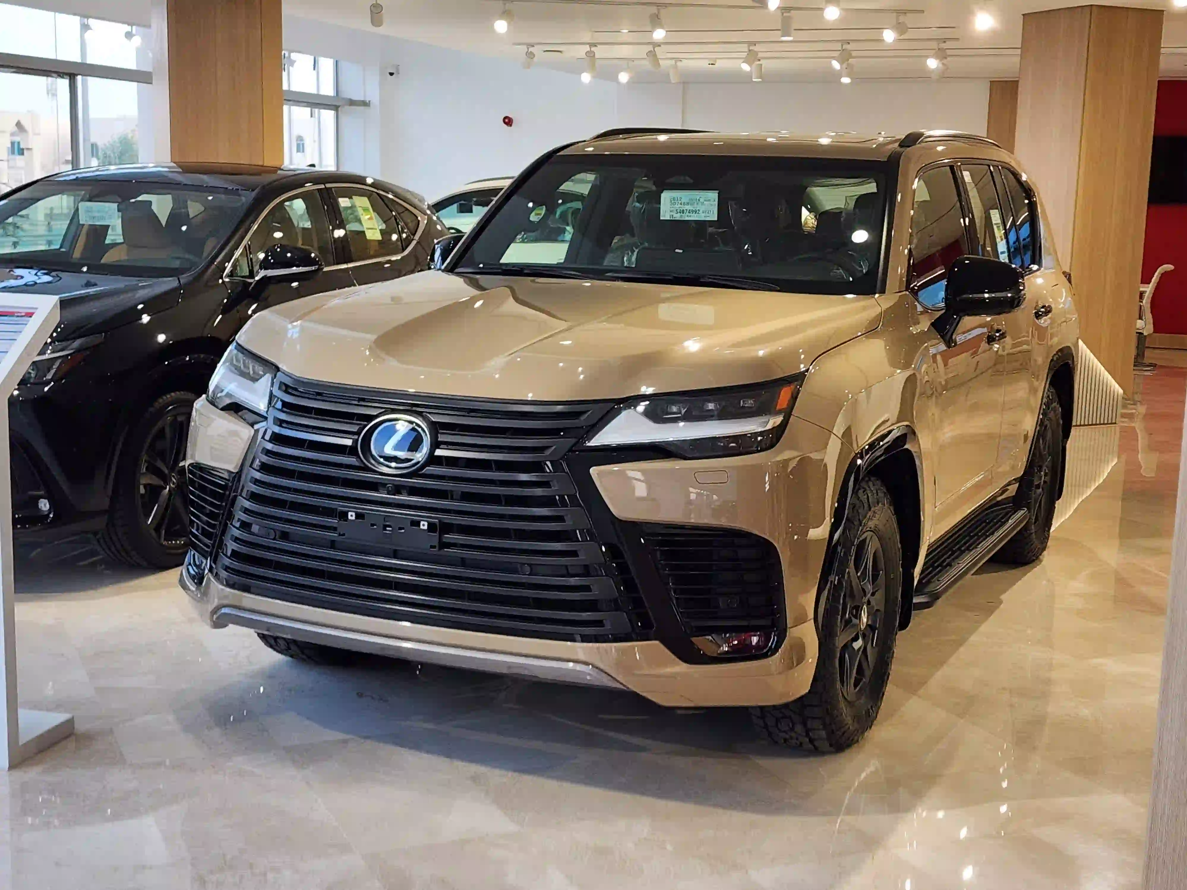Lexus LX 600 OVERTRAIL 2025 - Image 2