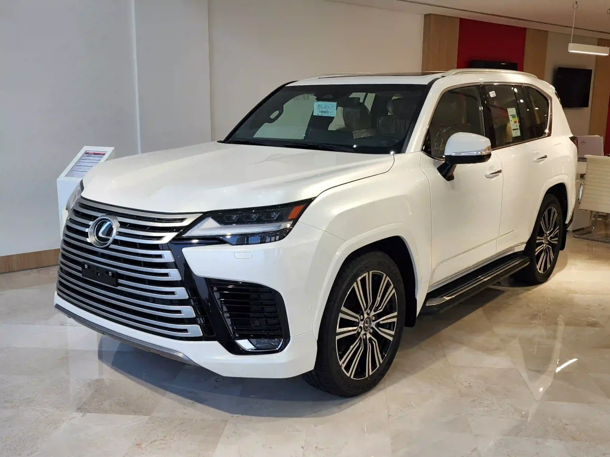 Lexus LX 600 Luxury  2025