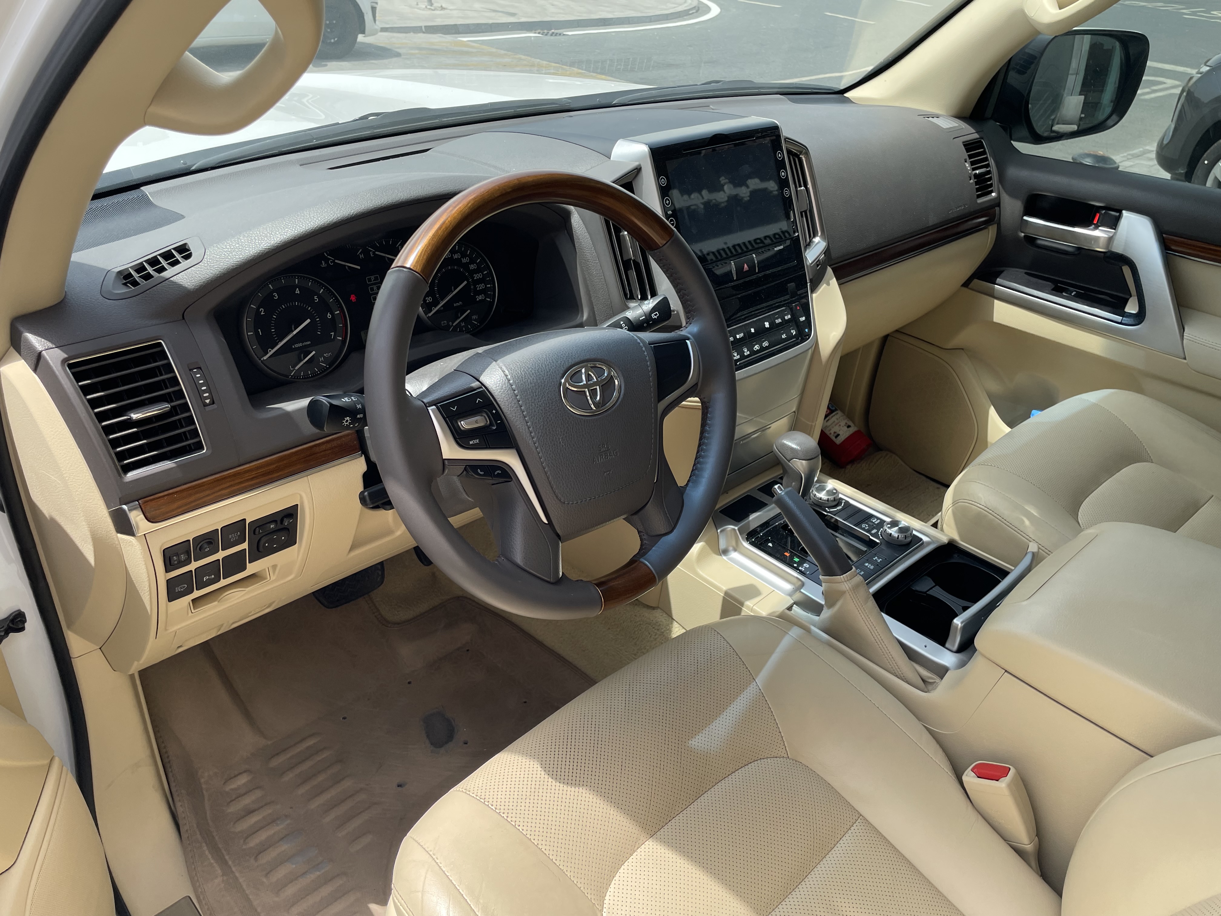 Toyota Land Cruiser GX.R - Image 3