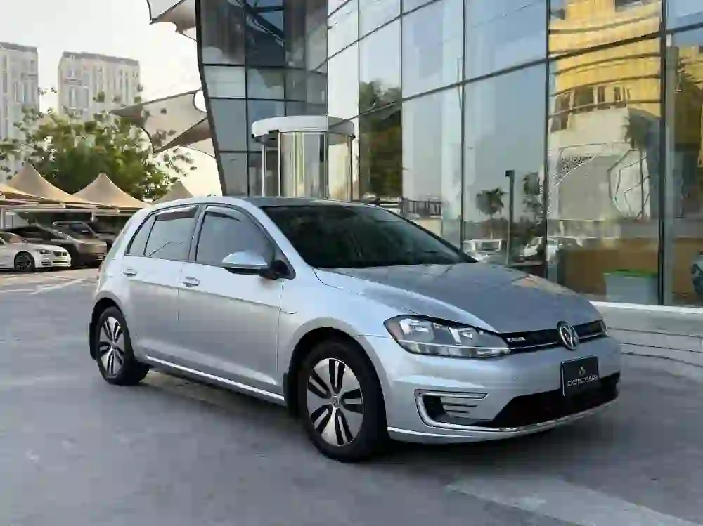 فولكس واجن اي جولف 2019 - Image 1