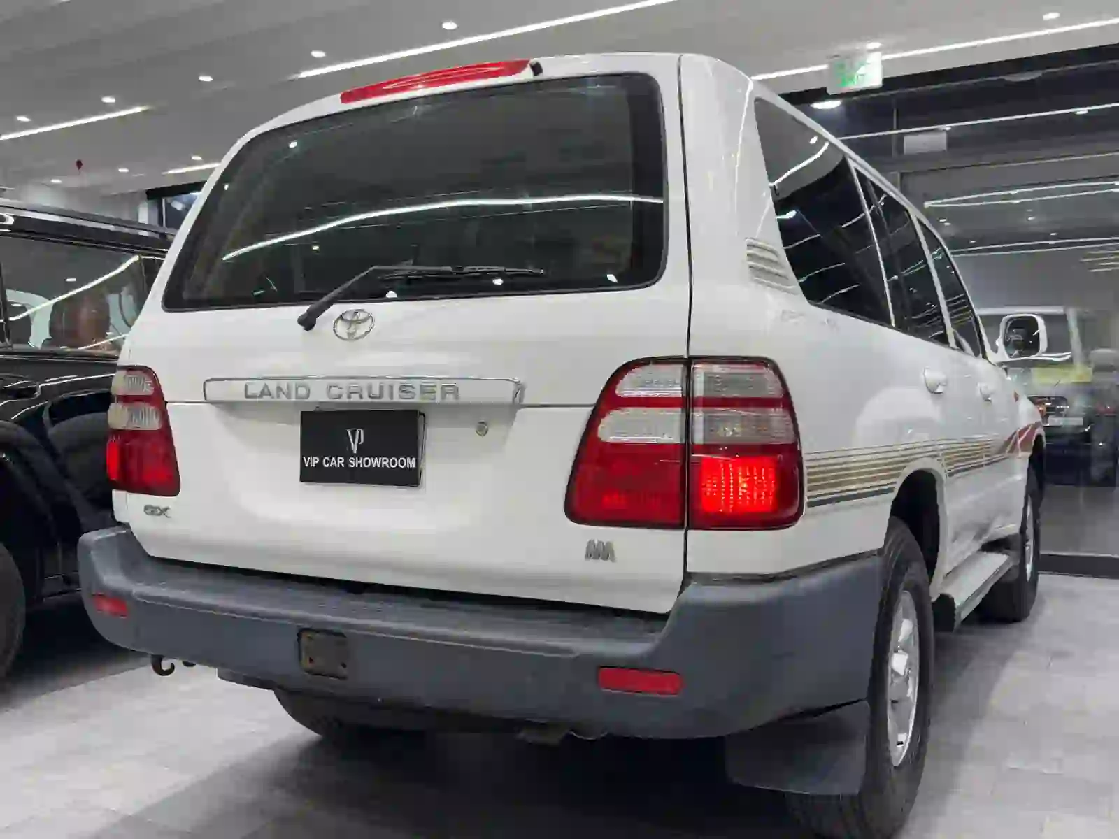 Toyota Land Cruiser GX 2003 - Image 2